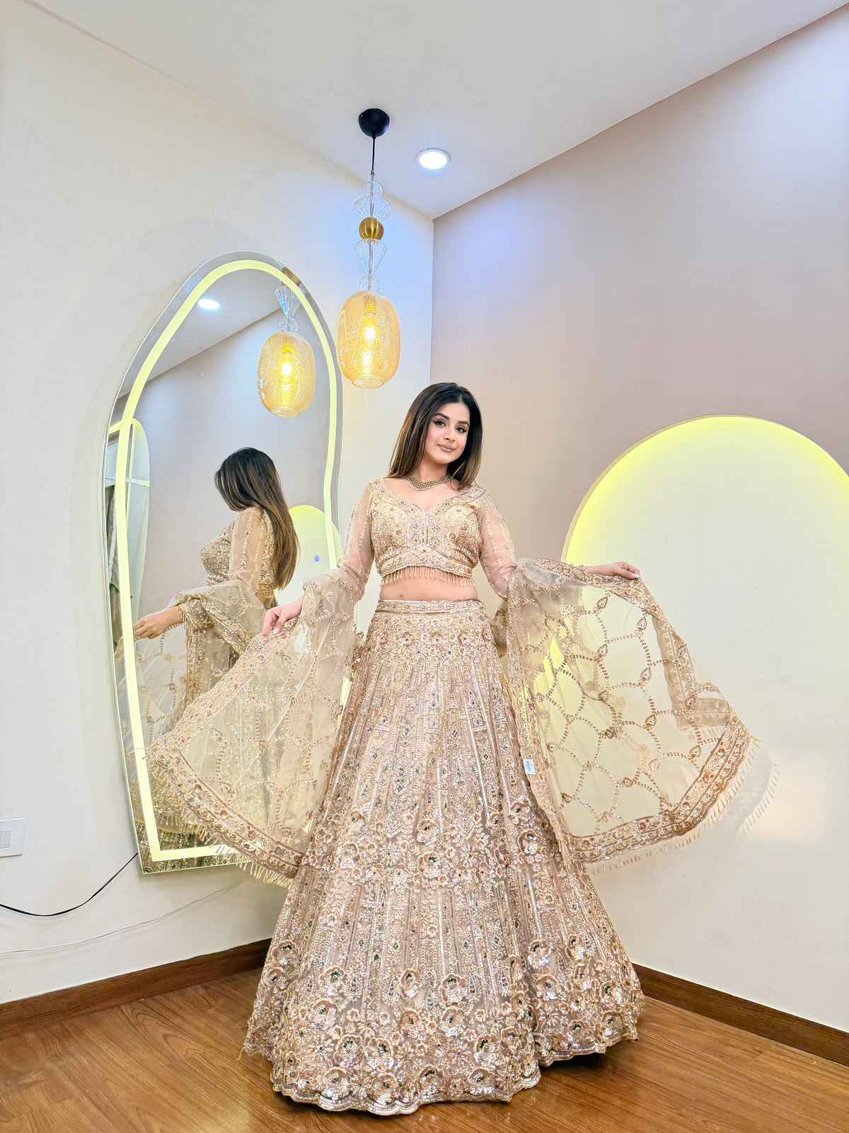 F186 AARFA REGAL LEHENGA