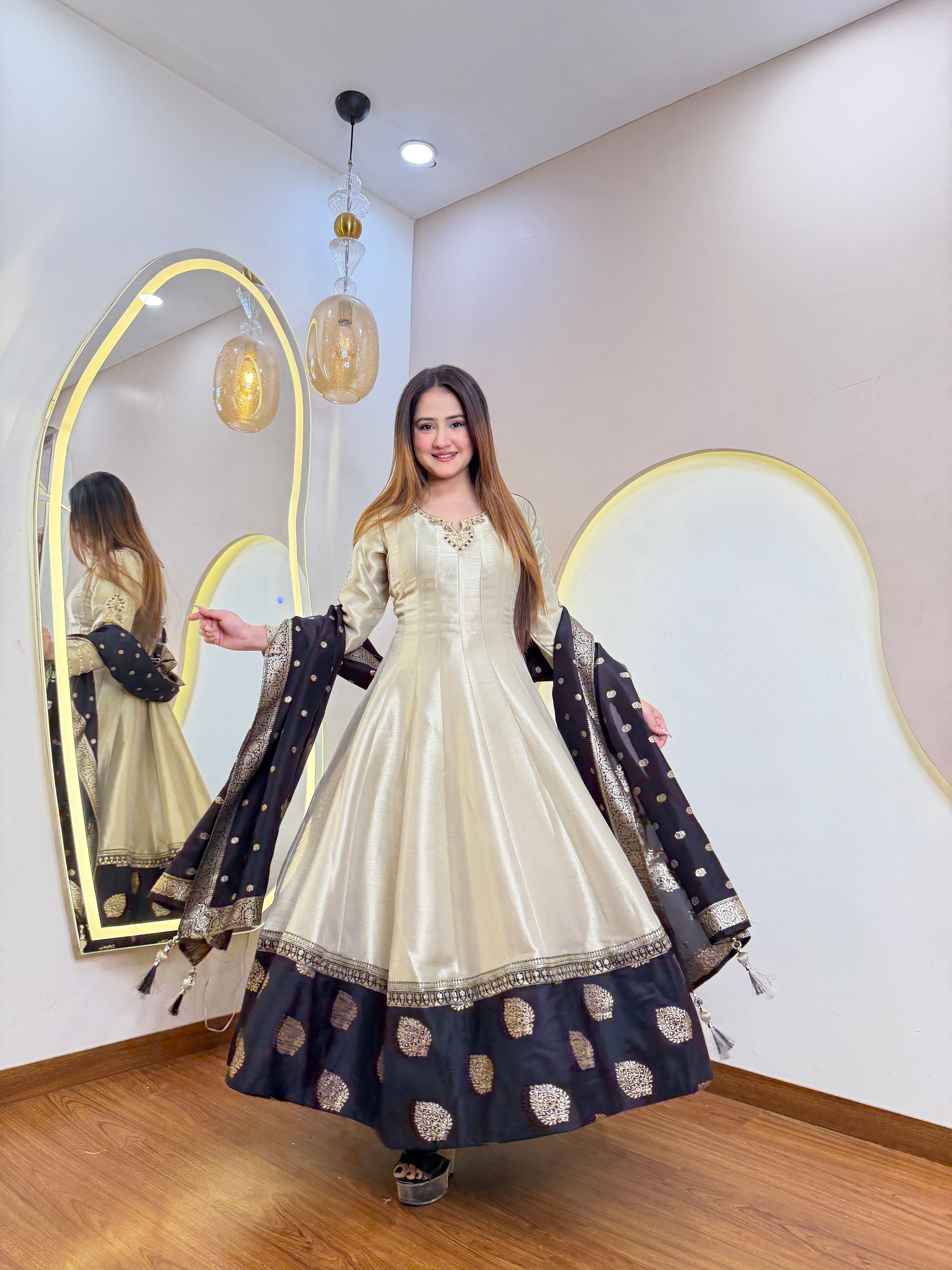 D850   ANARKALI PANT SUIT OUTFIT  GOWN