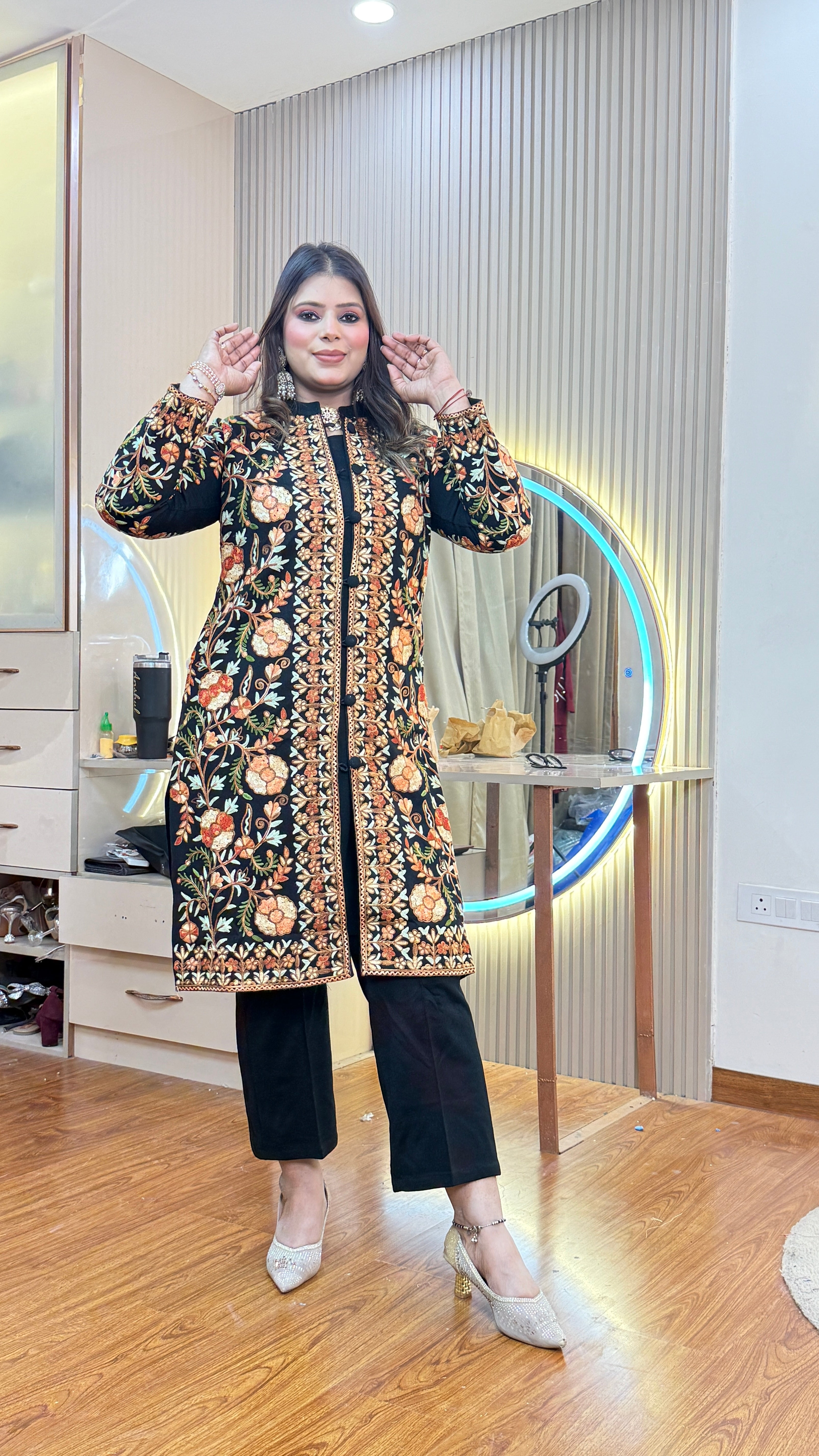 Aw583 kashmiri embroidery  Woolen 2pc  set