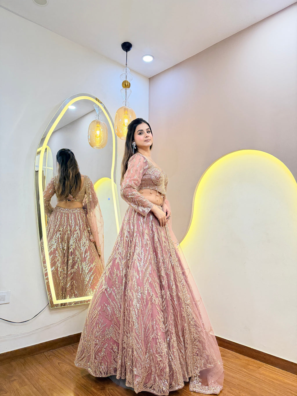 F182 AARFA REGAL LEHENGA