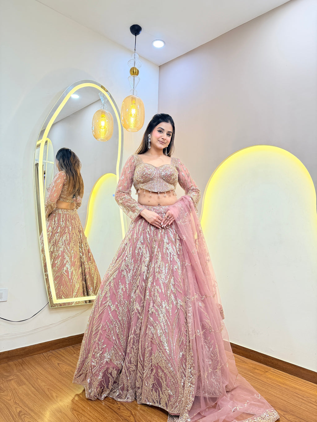 F182 AARFA REGAL LEHENGA