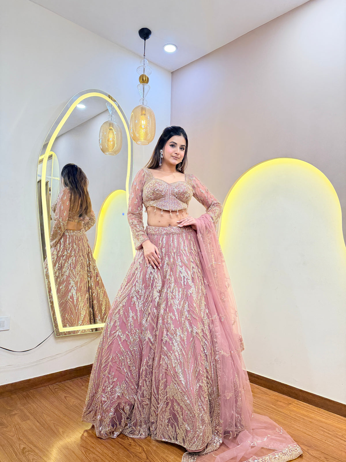 F182 AARFA REGAL LEHENGA