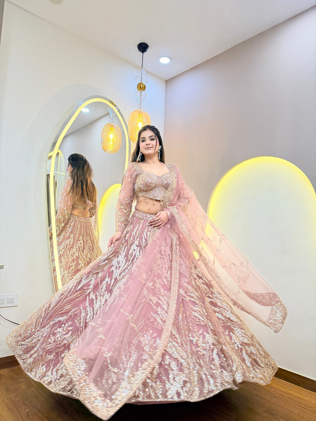 F182 AARFA REGAL LEHENGA