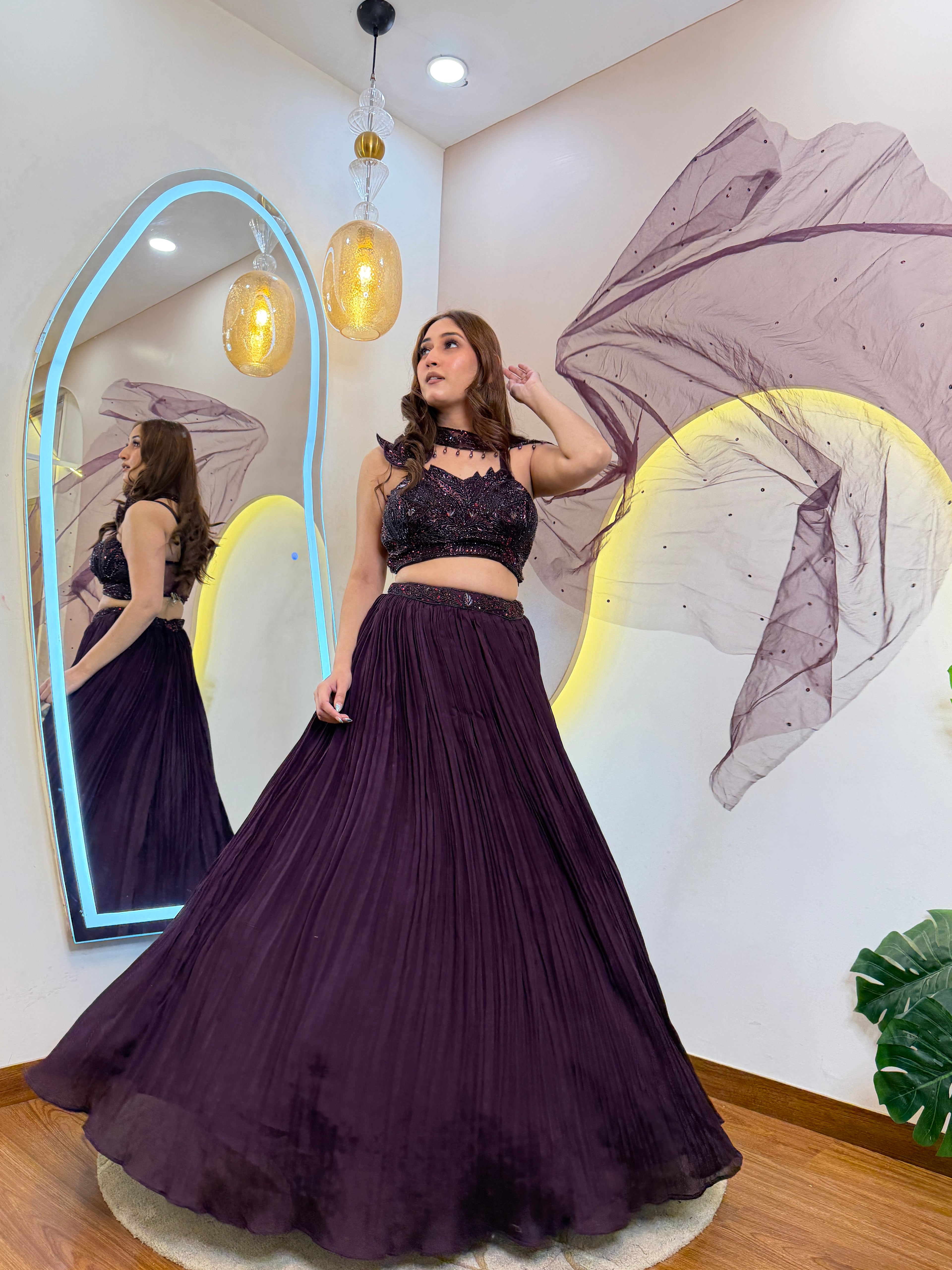 D85   CROP TOP  SKIRT