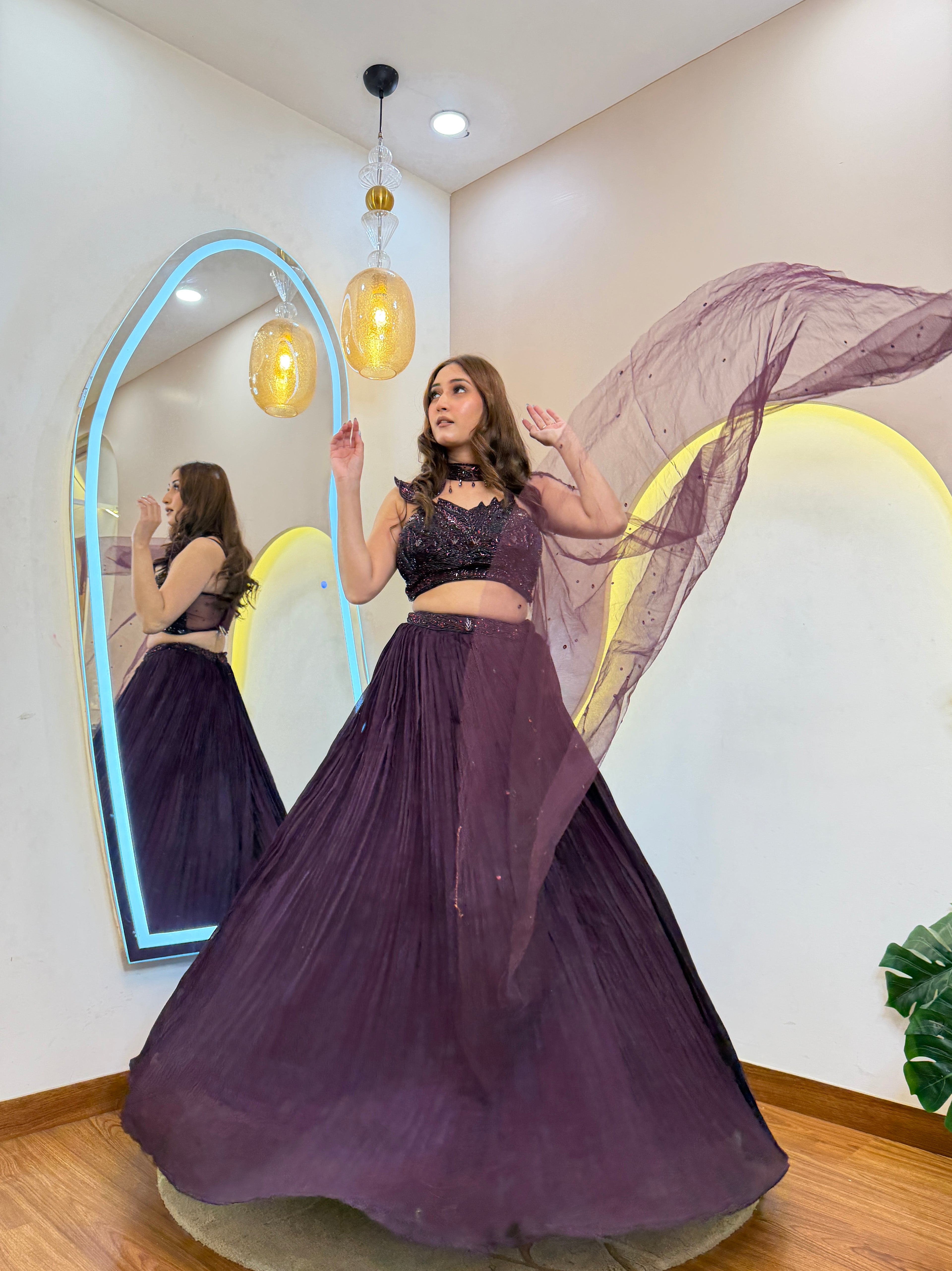 D85   CROP TOP  SKIRT