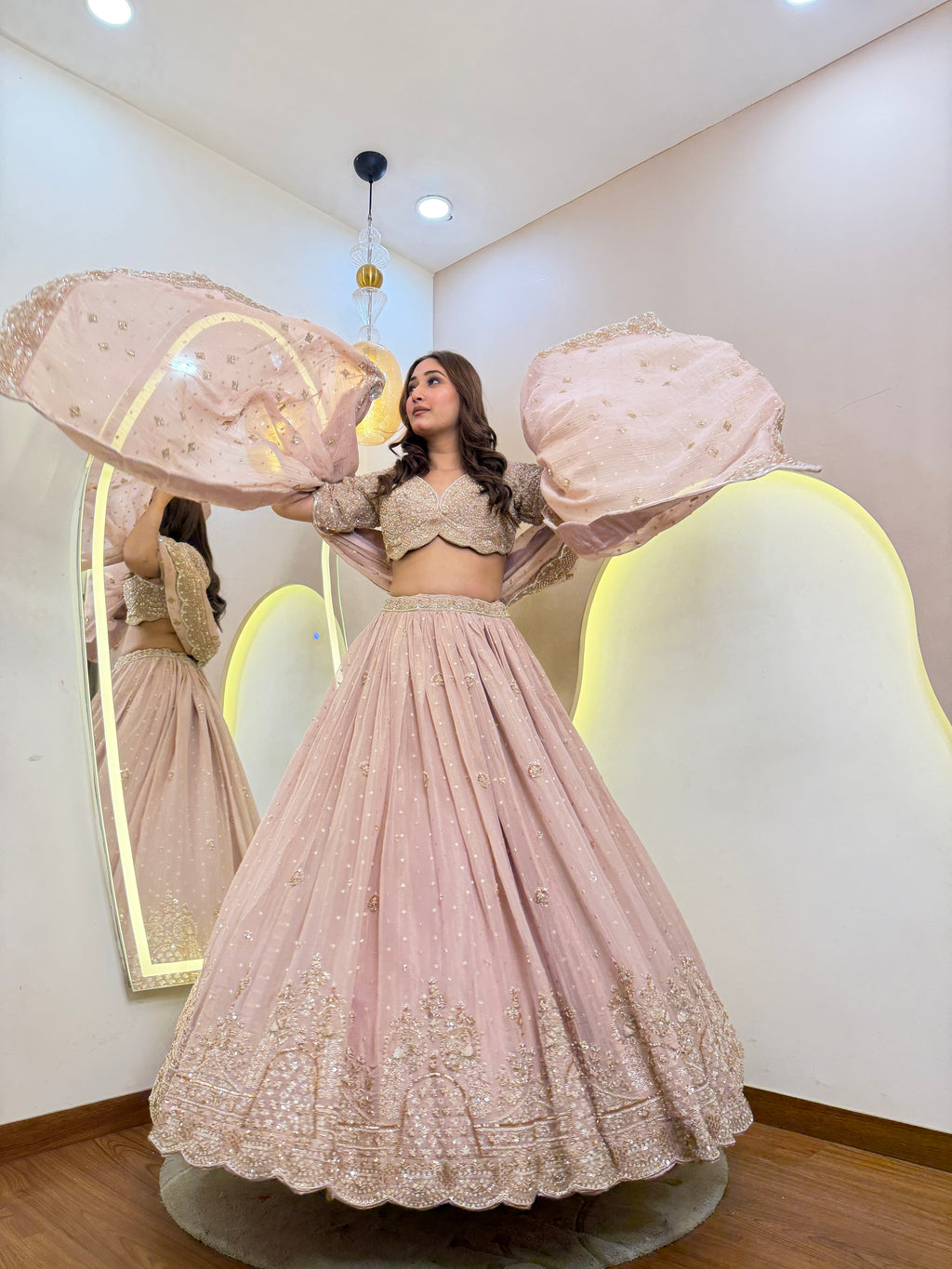 D689  LEHNGA CHOLI