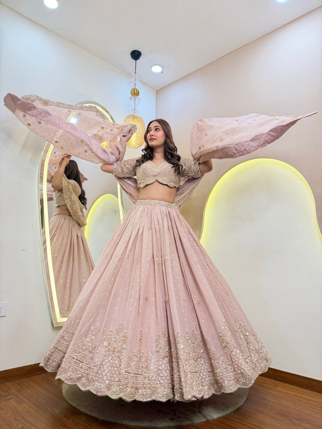 D689  LEHNGA CHOLI