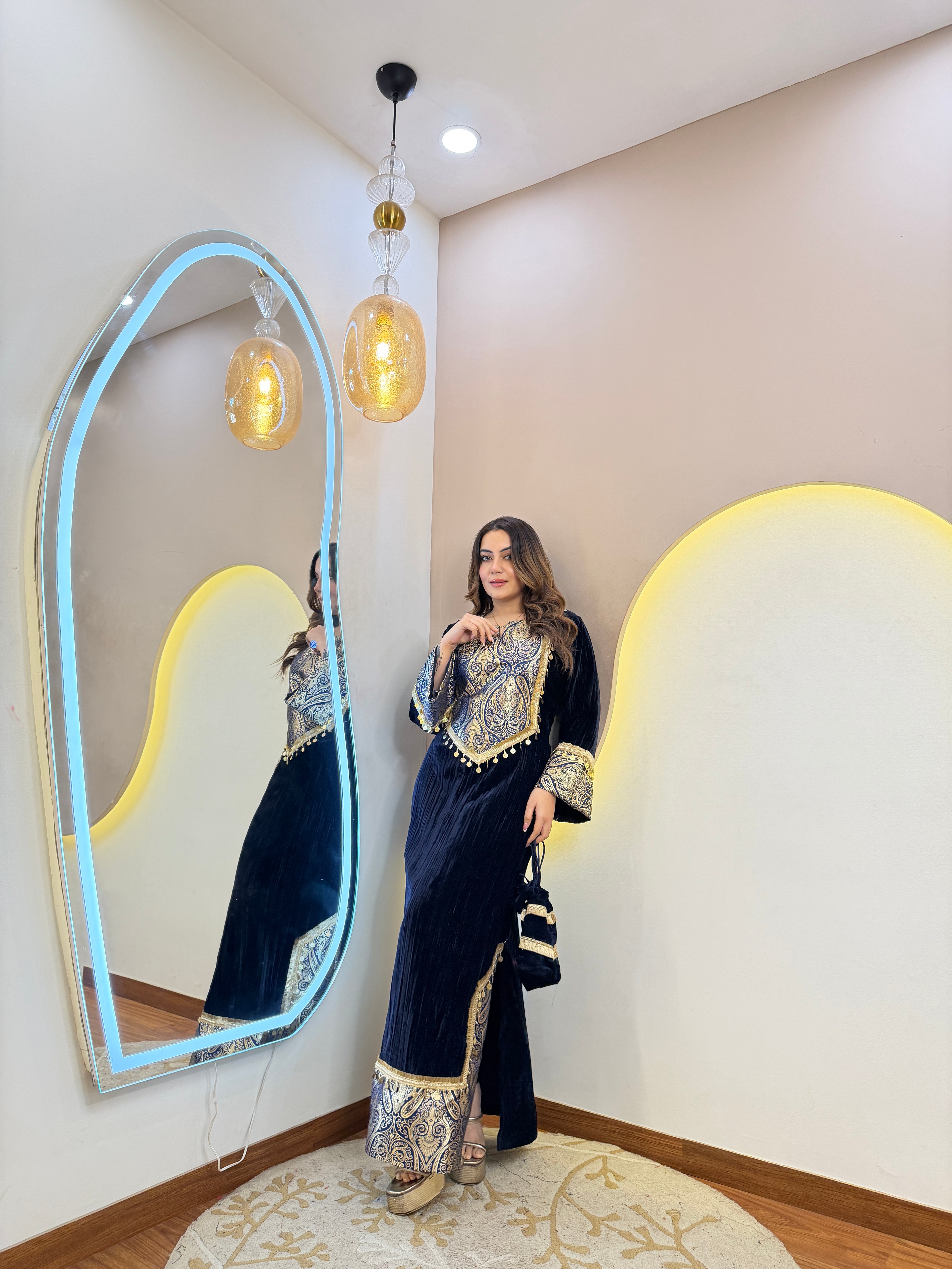 Aw669   KASHMIRI FIRAN