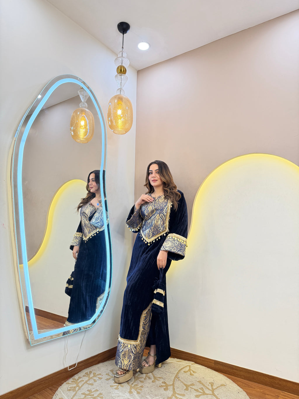 Aw669   KASHMIRI FIRAN