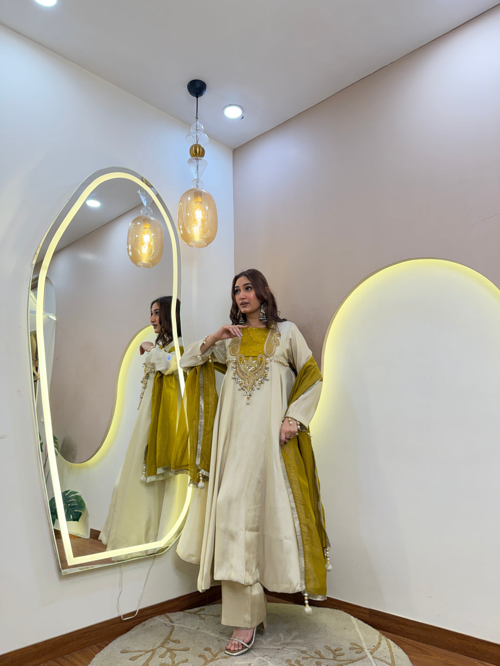 D693   ANARKALI PANT SUIT OUTFIT  GOWN