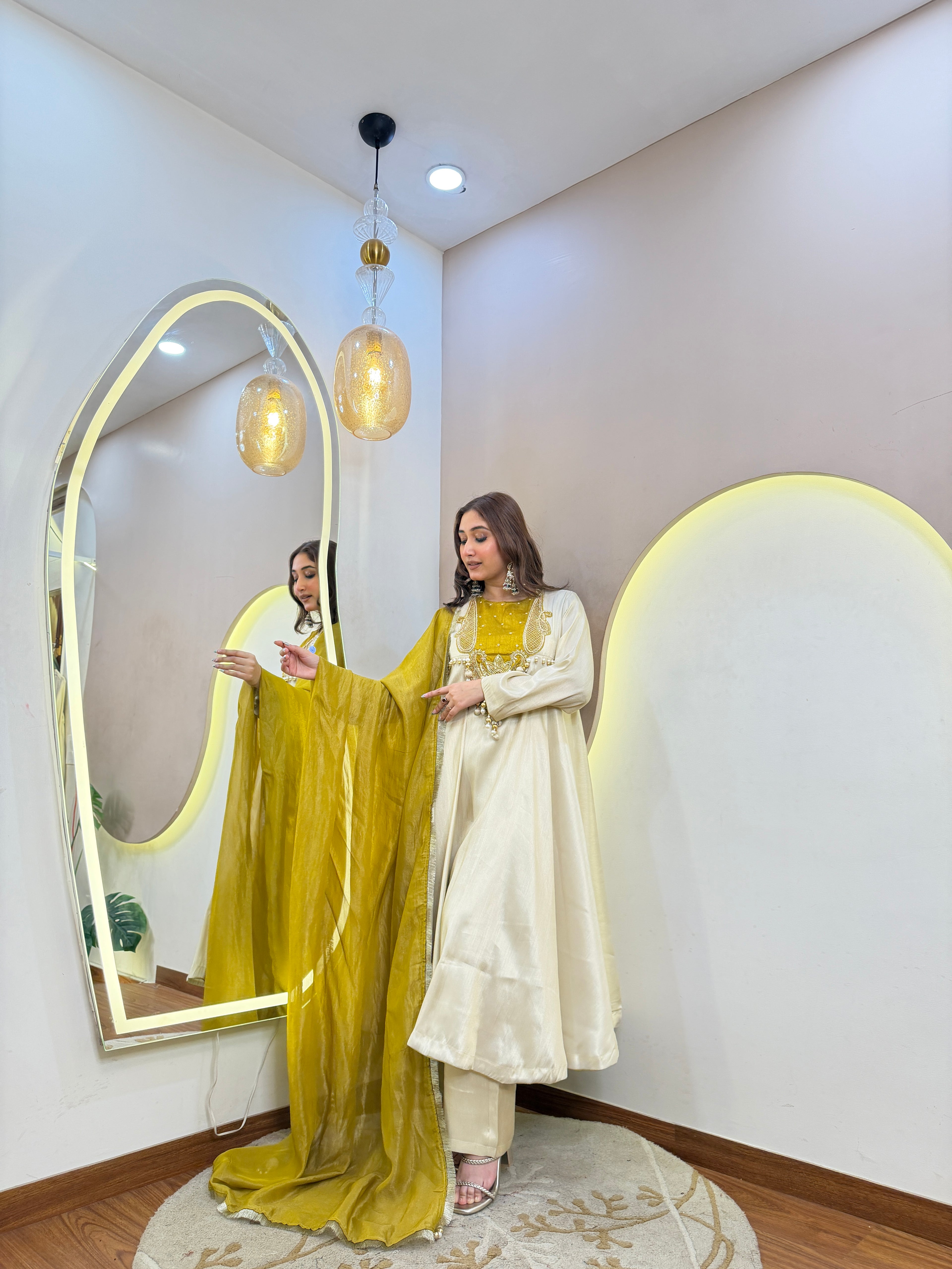 D693   ANARKALI PANT SUIT OUTFIT  GOWN