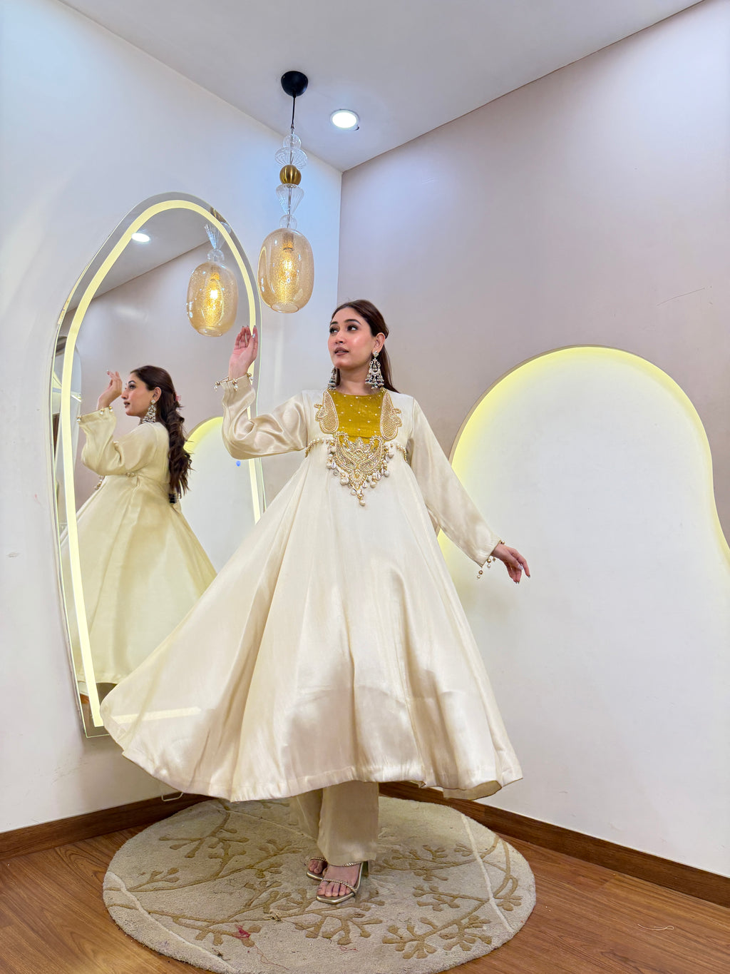 D693   ANARKALI PANT SUIT OUTFIT  GOWN