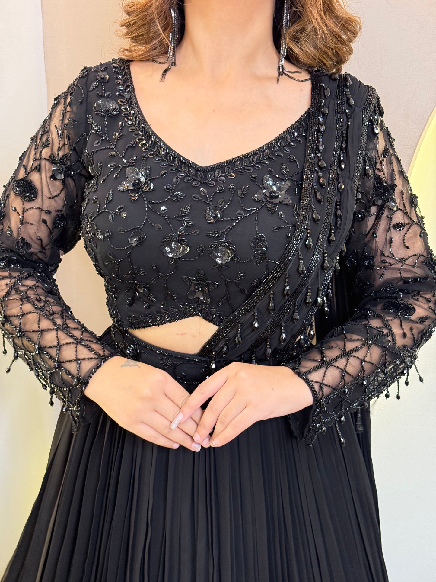 DRAPE ATTACH CROP TOP SKIRT