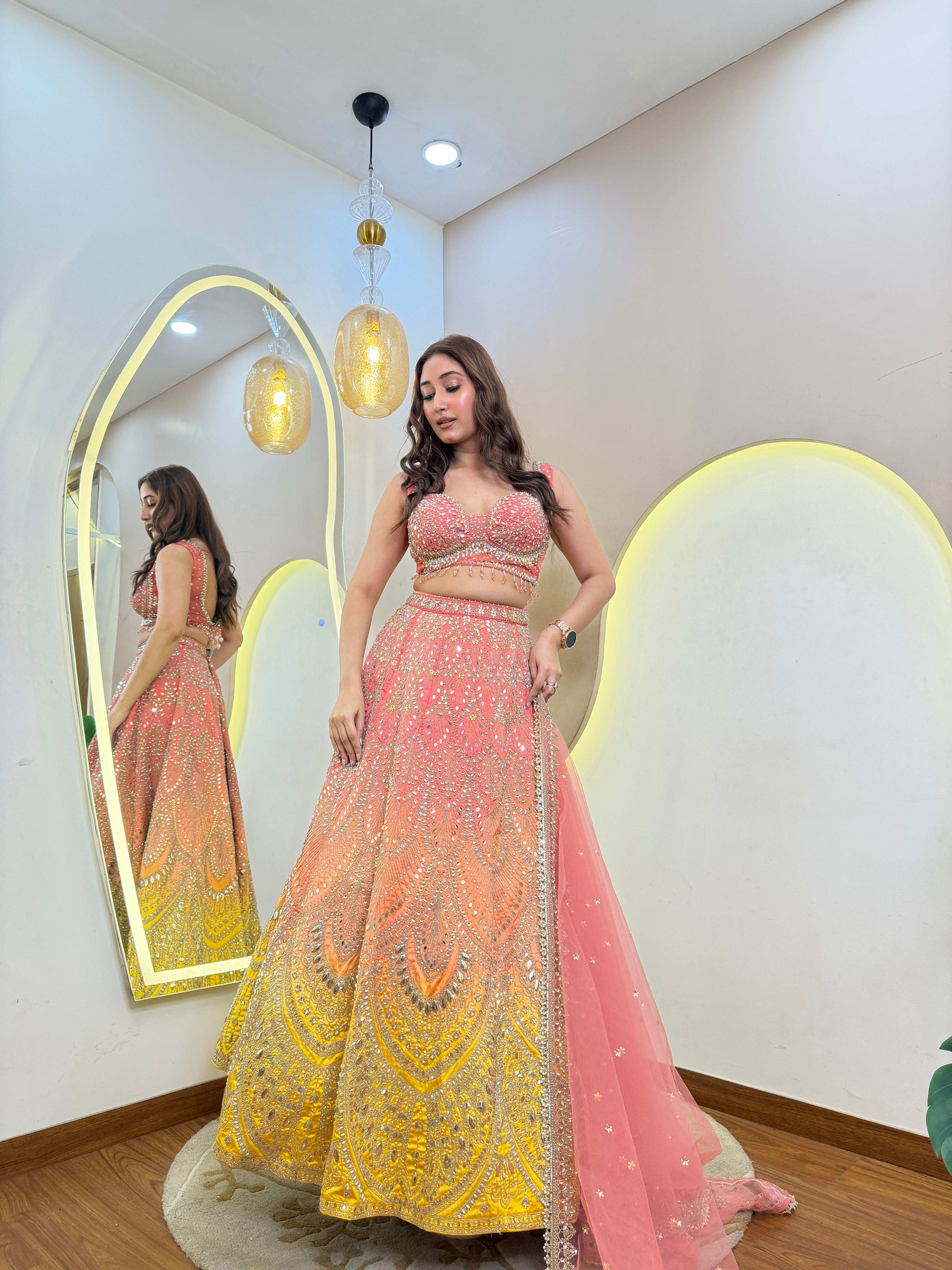D700  LEHNGA CHOLI