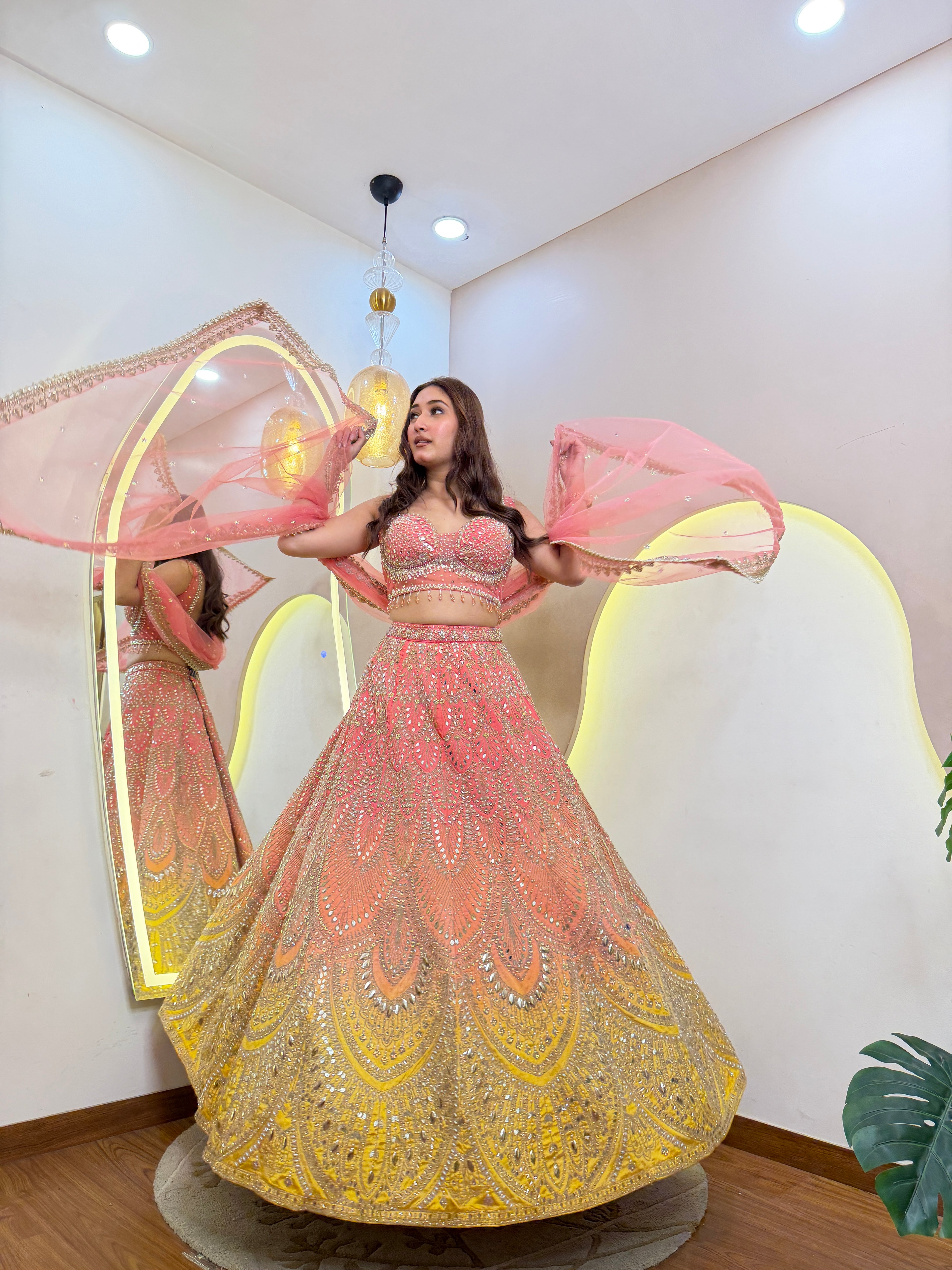 D700  LEHNGA CHOLI