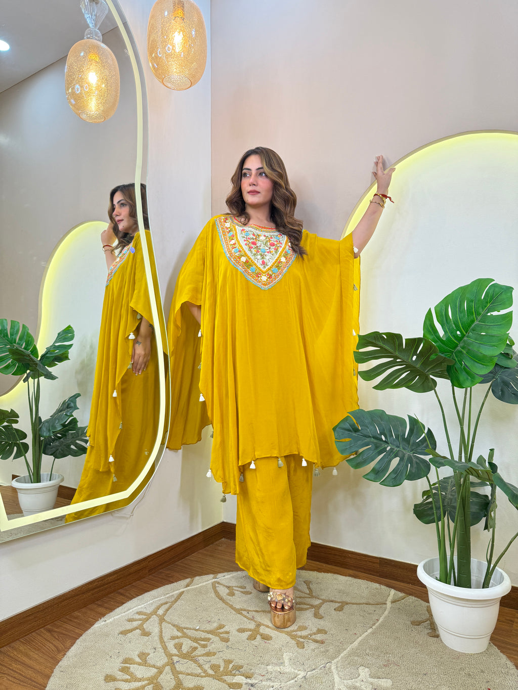 B574   KAFTAN STYLE CORD SET