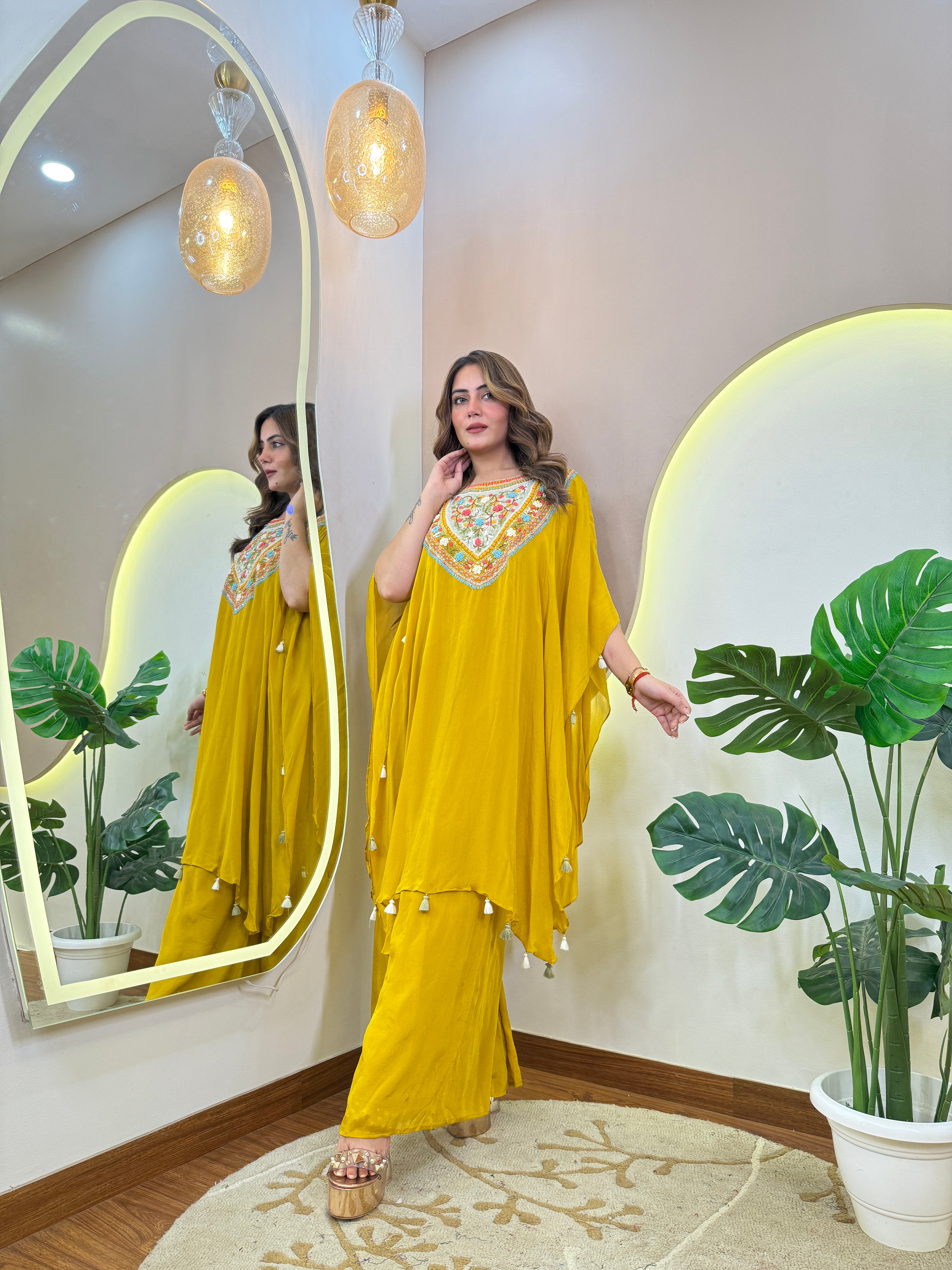 B574   KAFTAN STYLE CORD SET