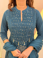 D657 3Pc Suit