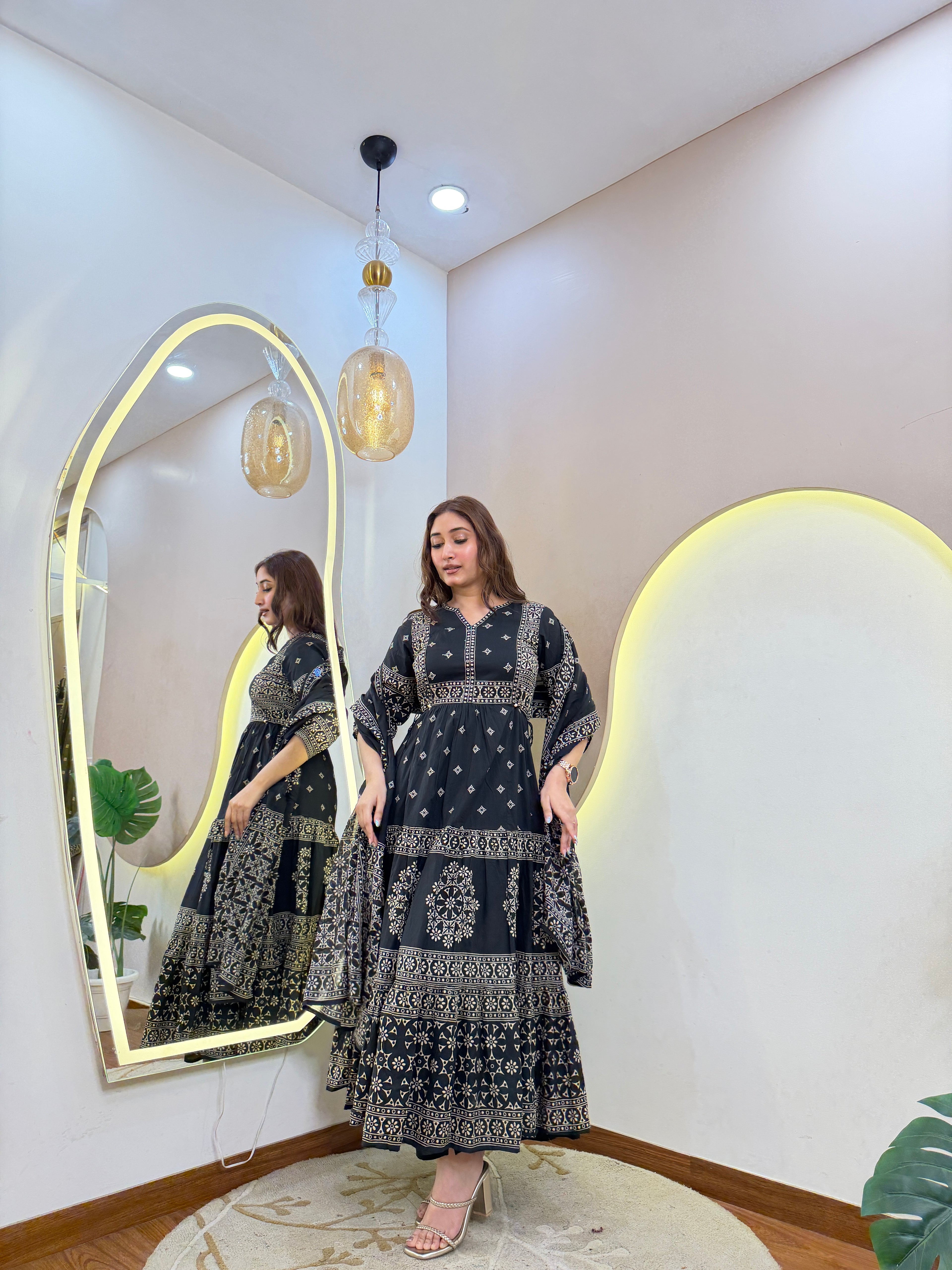 D658  ANARKALI PANT SUIT OUTFIT  GOWN