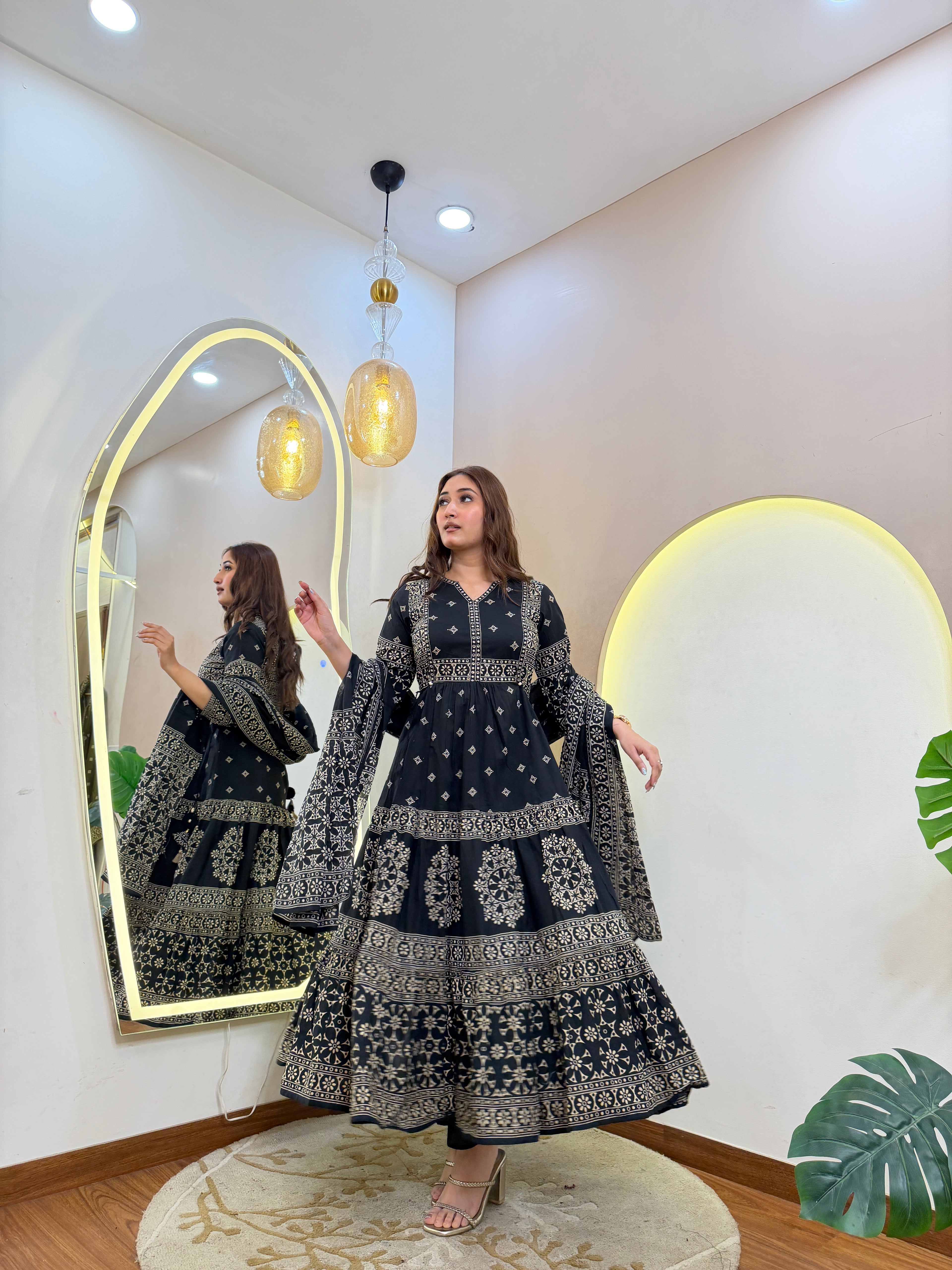 D658  ANARKALI PANT SUIT OUTFIT  GOWN
