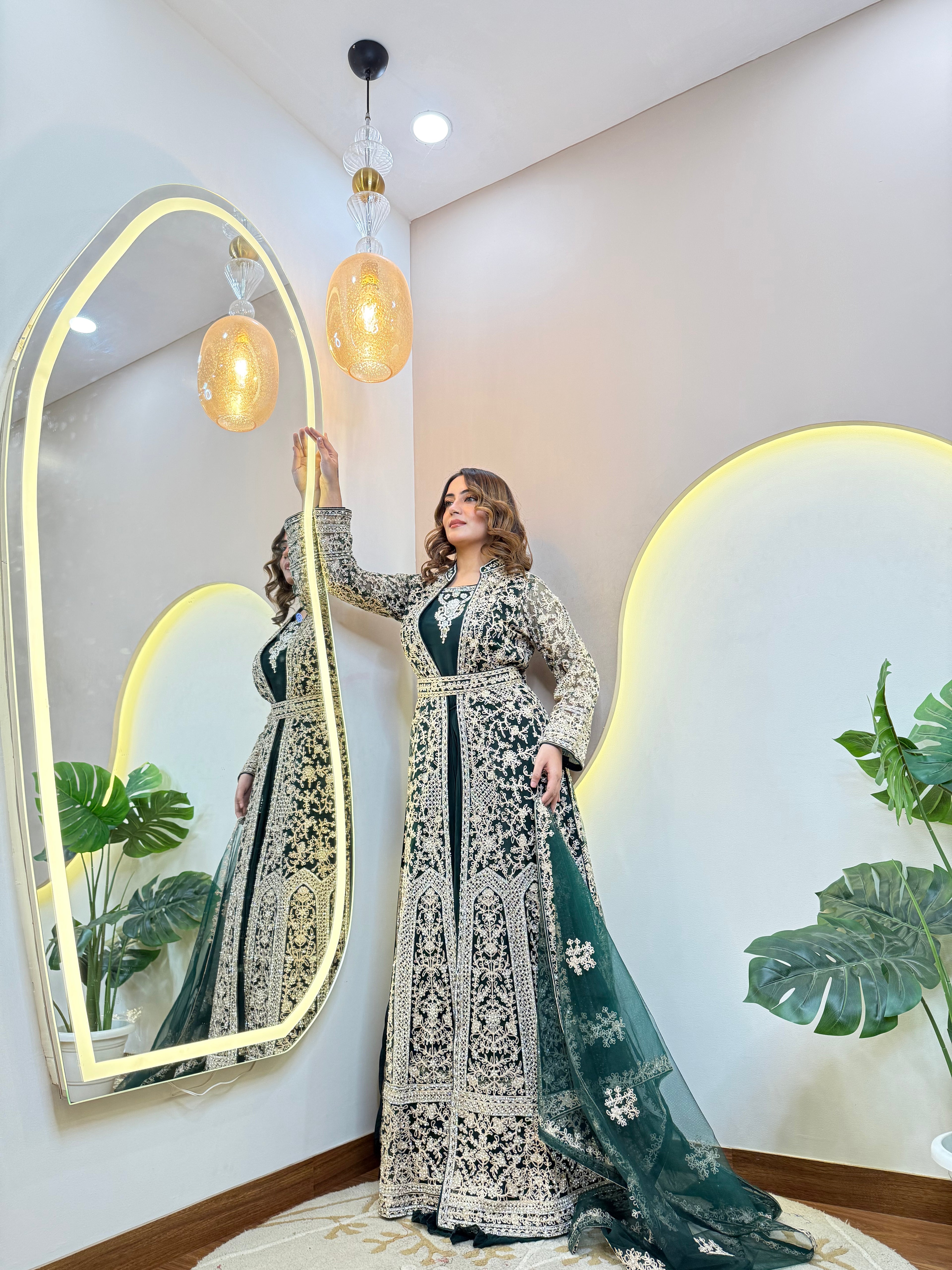 MASTANI OUTFIT GOWN