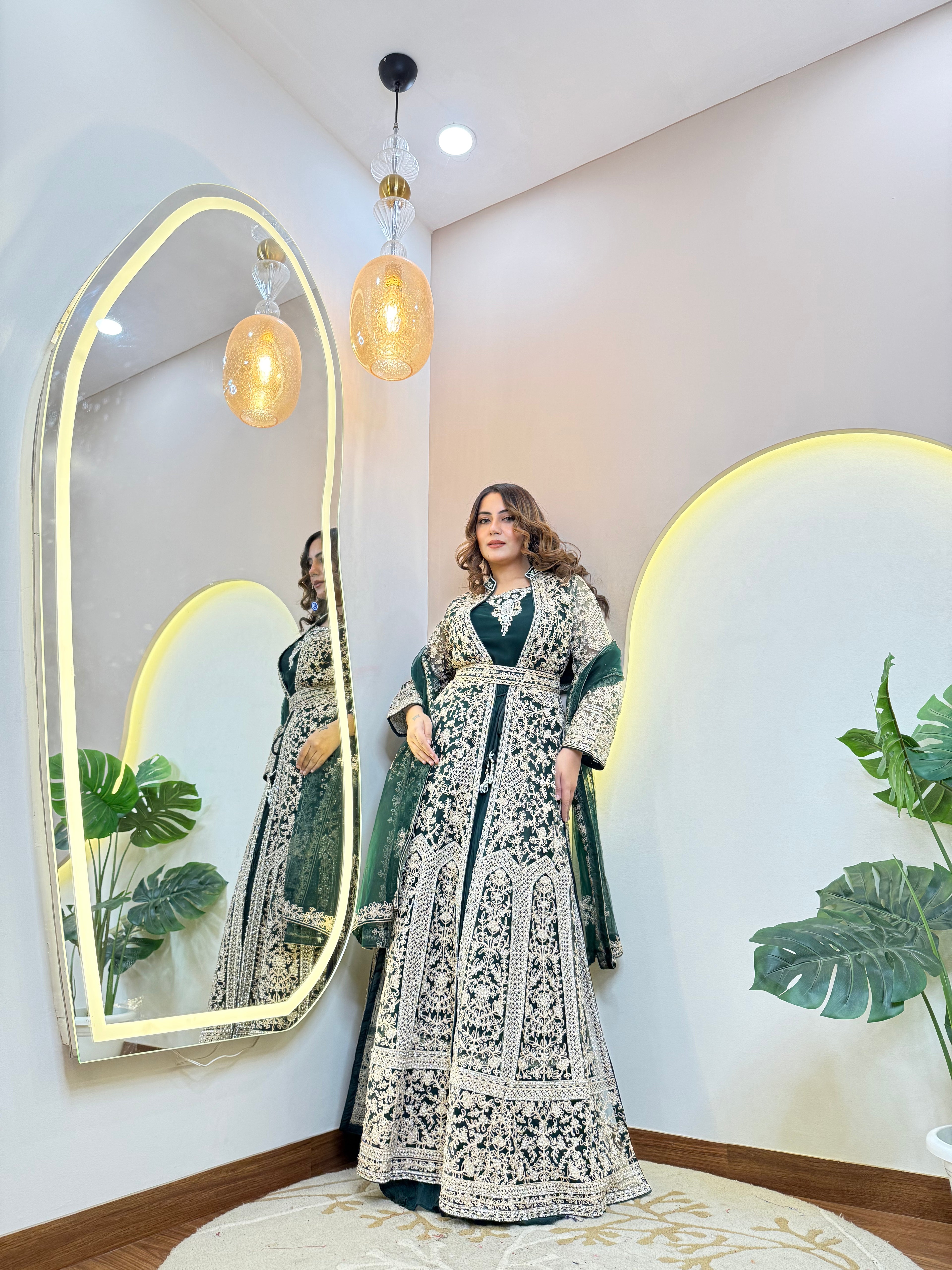 MASTANI OUTFIT GOWN