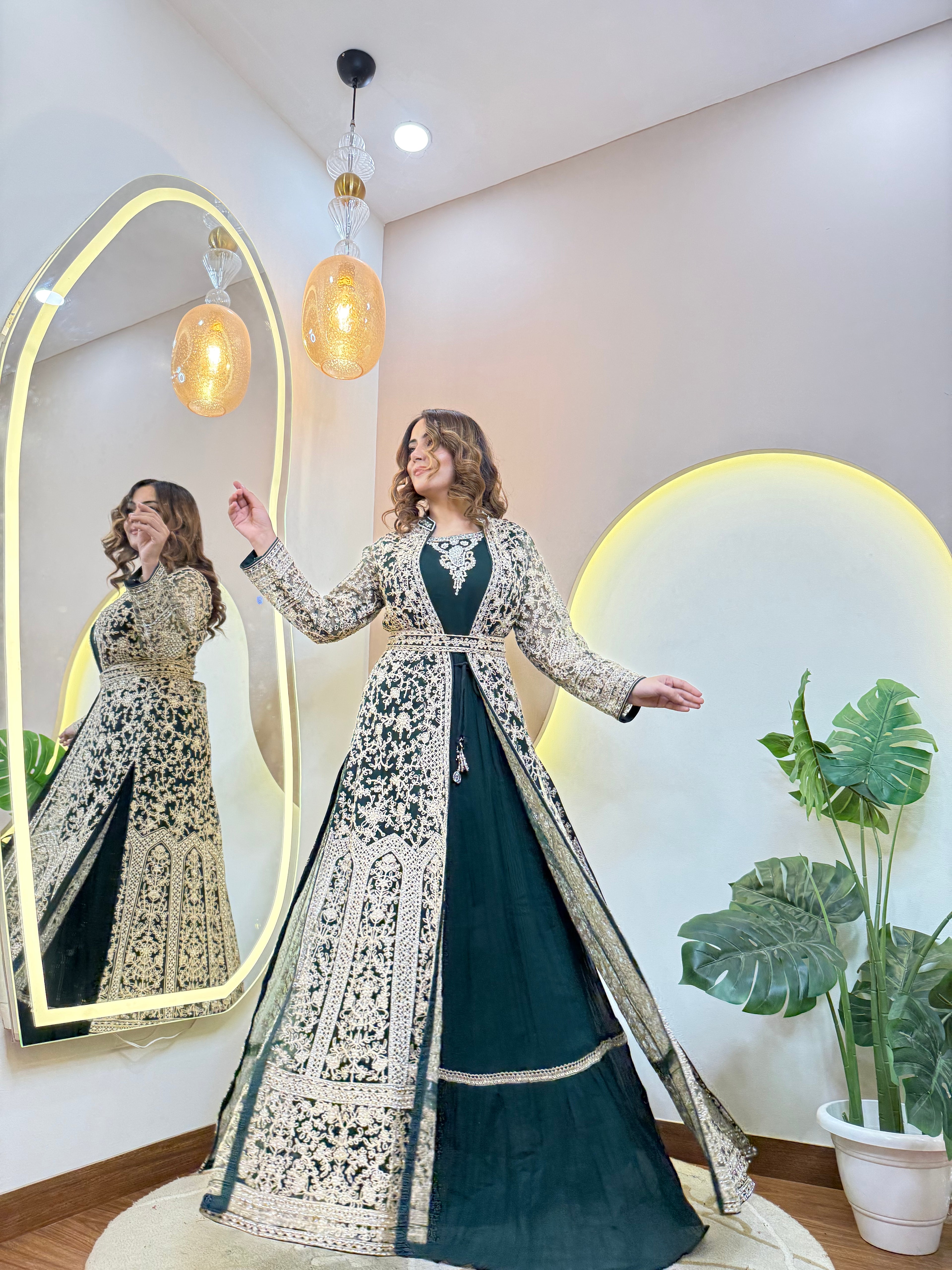 MASTANI OUTFIT GOWN