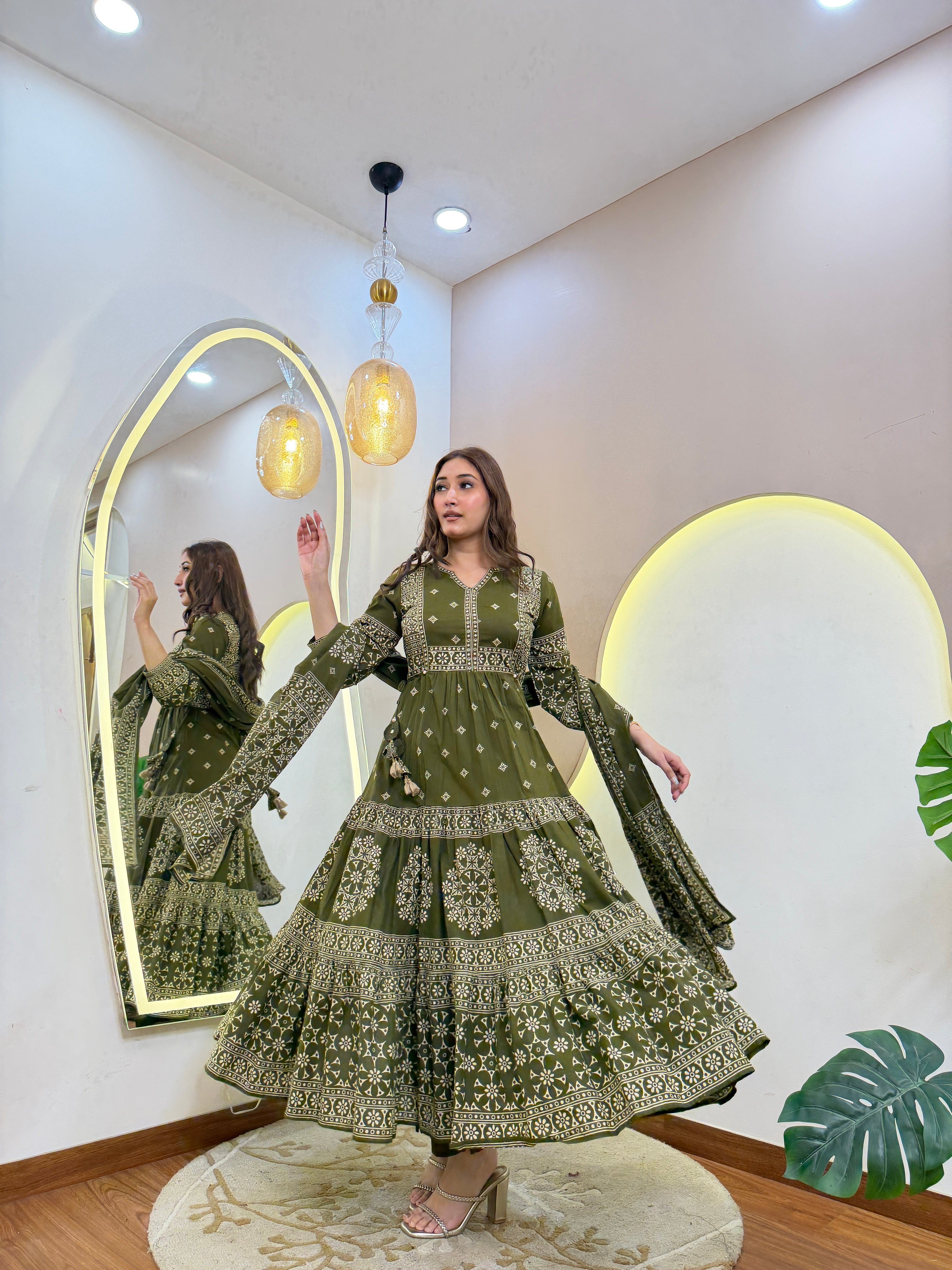 D658  ANARKALI PANT SUIT OUTFIT  GOWN