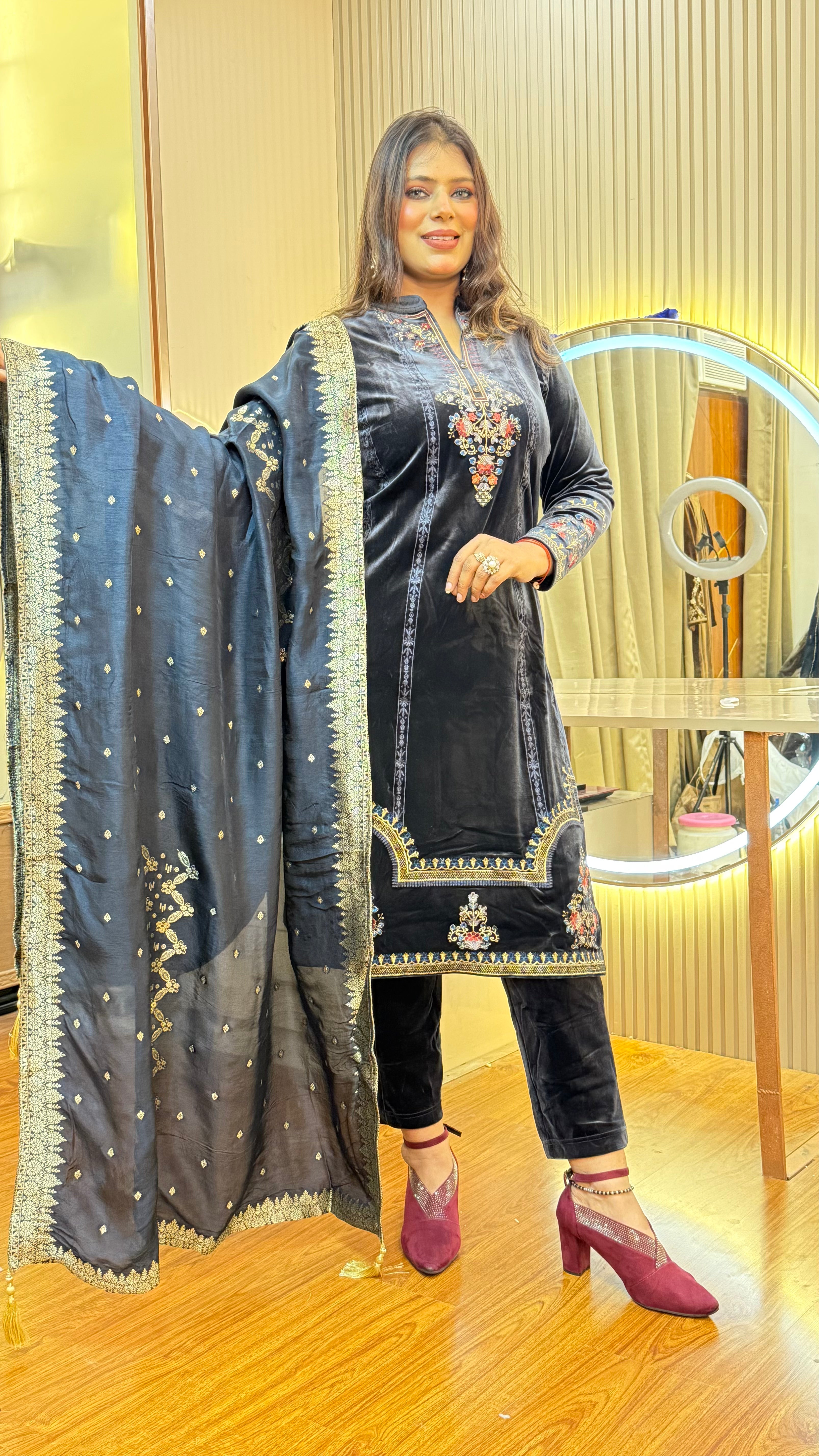 FATIMA   VELVET 3pc. SET