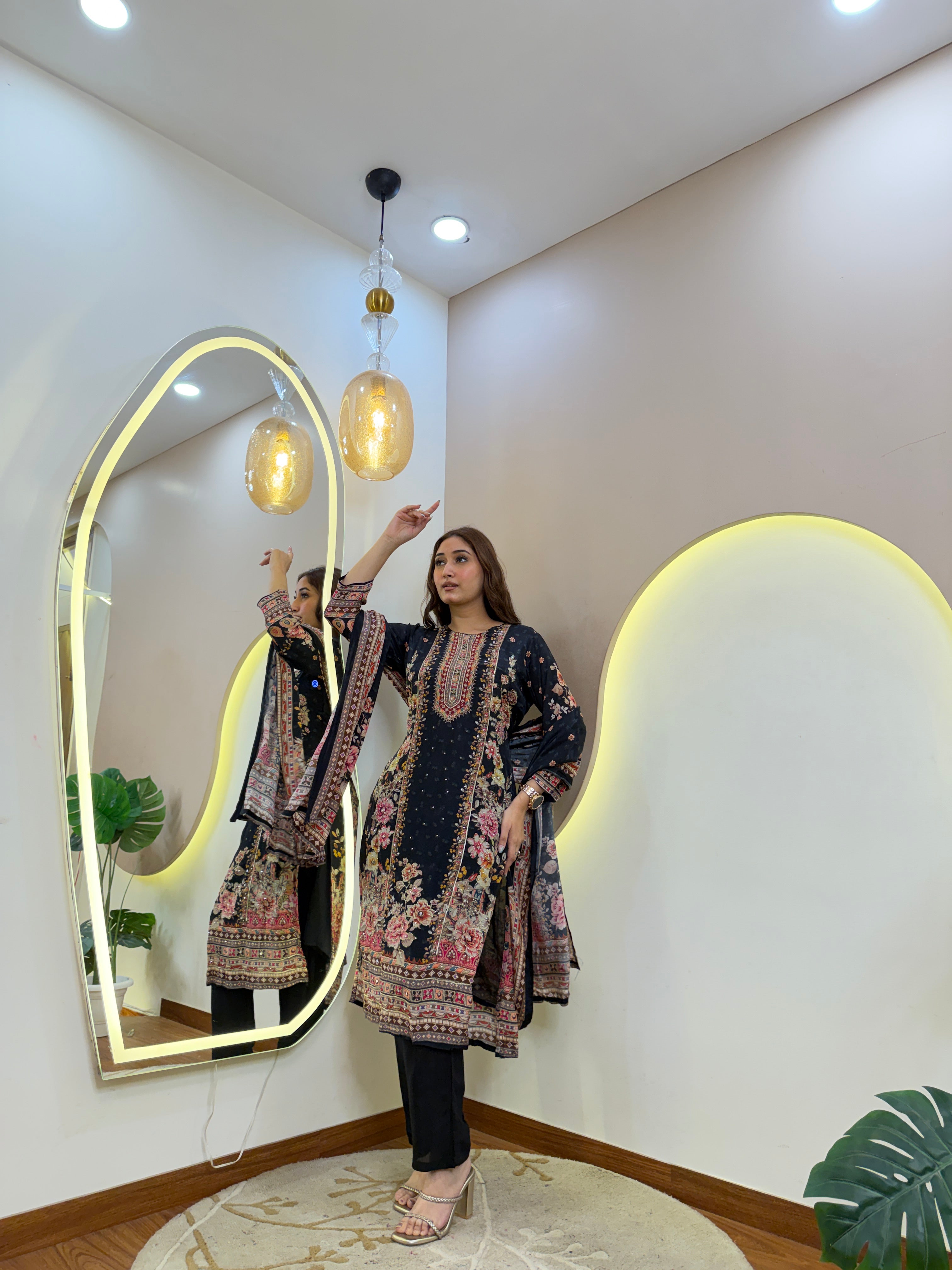 C573  3Pc Suit