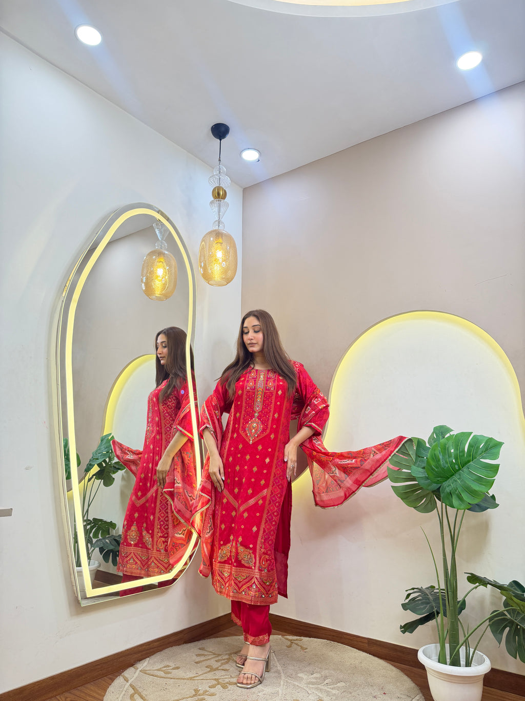C711   3Pc Suit