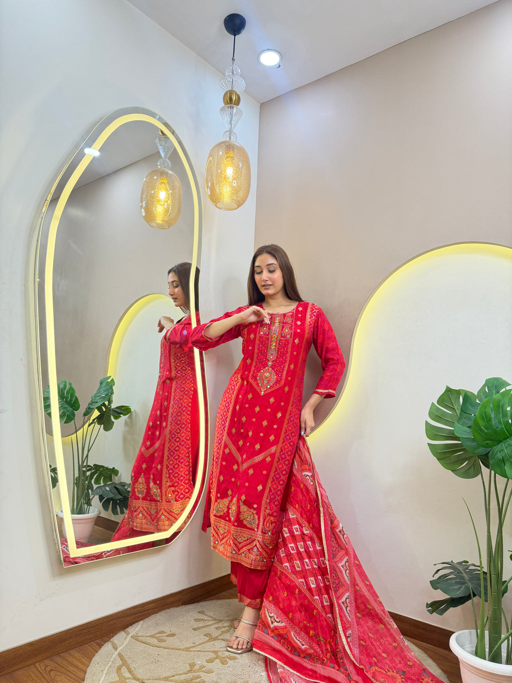 C711   3Pc Suit