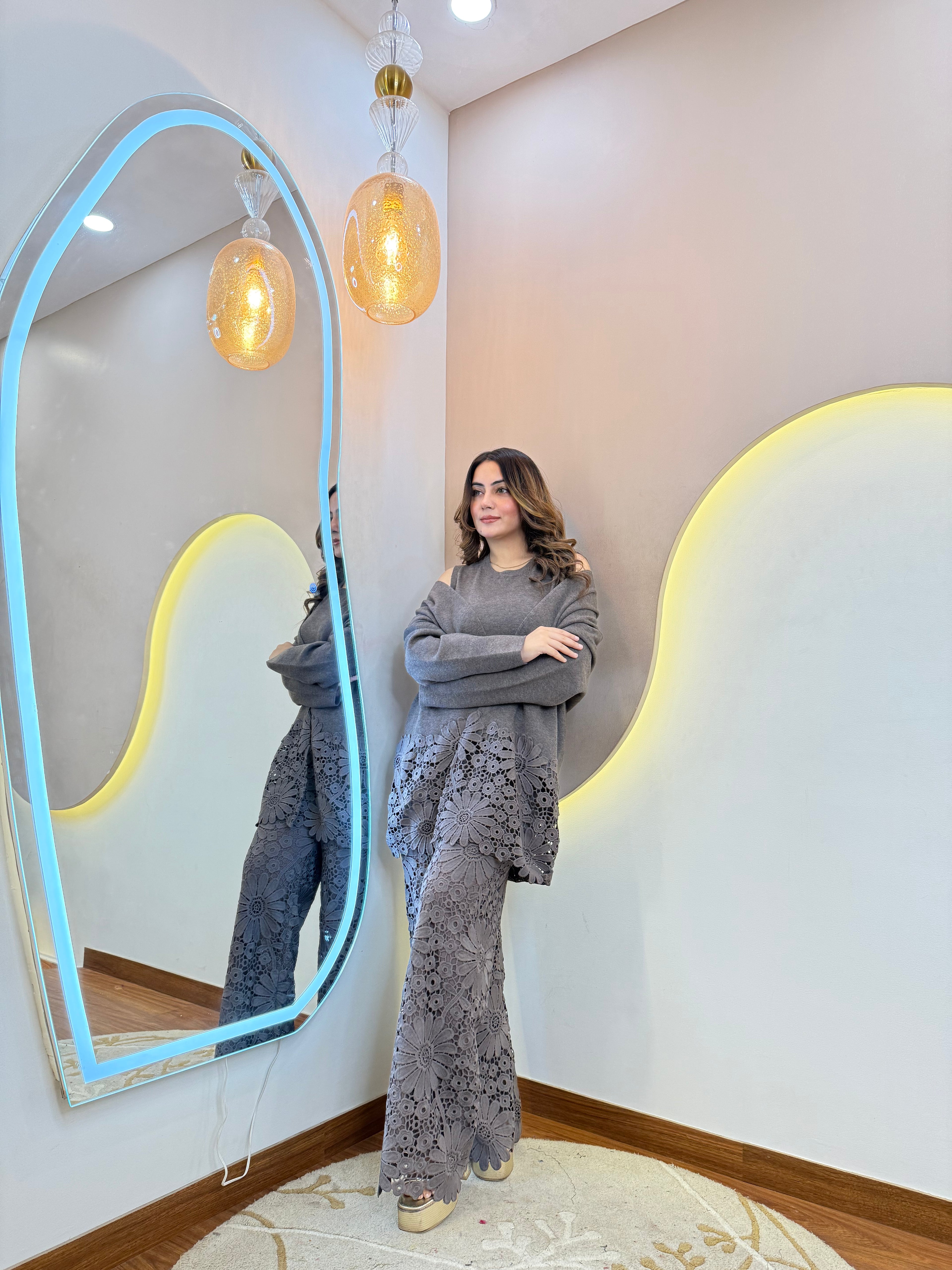 Zamiba  Woolen Shrug set