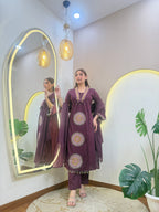 D701  3Pc Suit