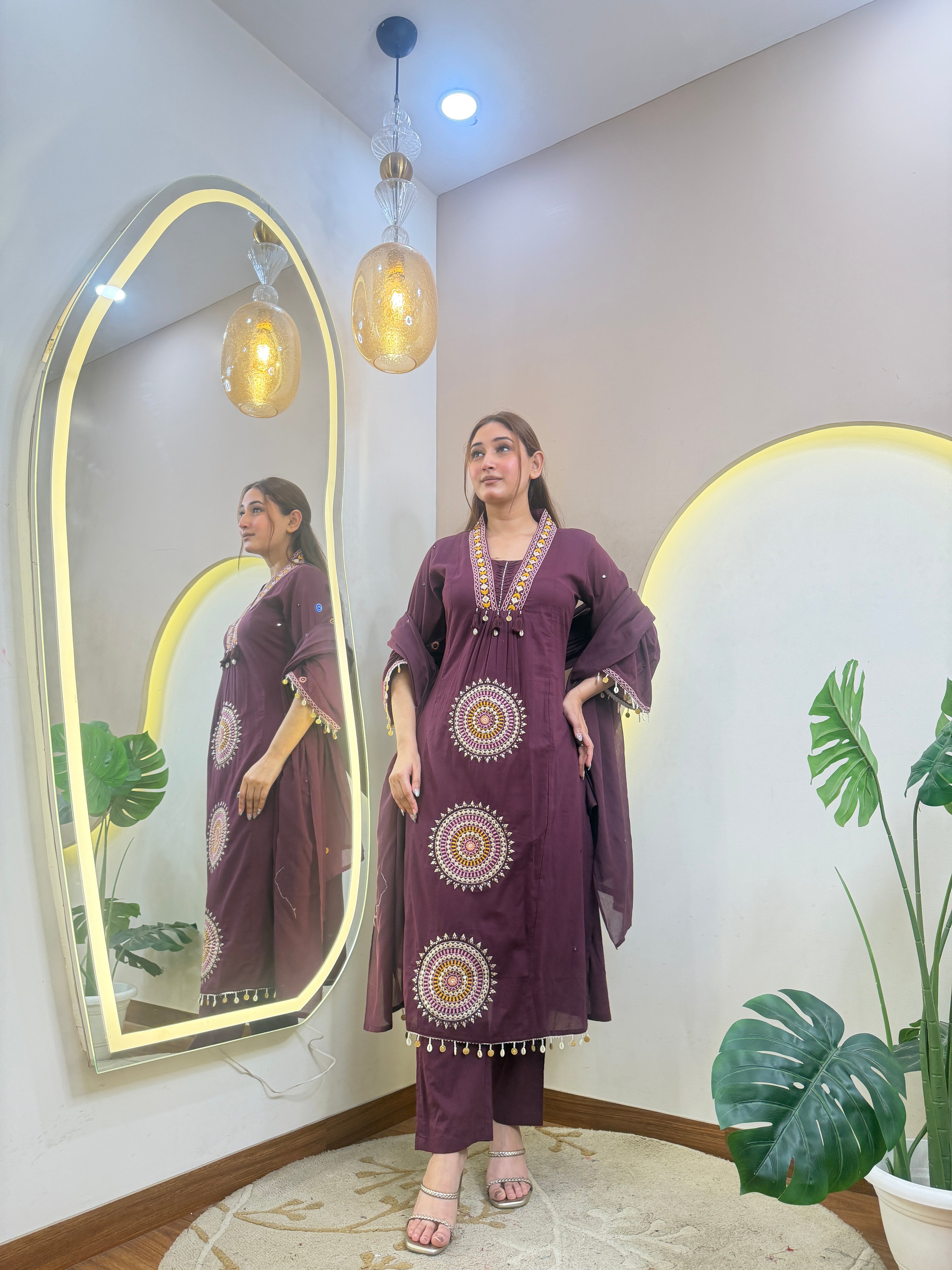 D701  3Pc Suit