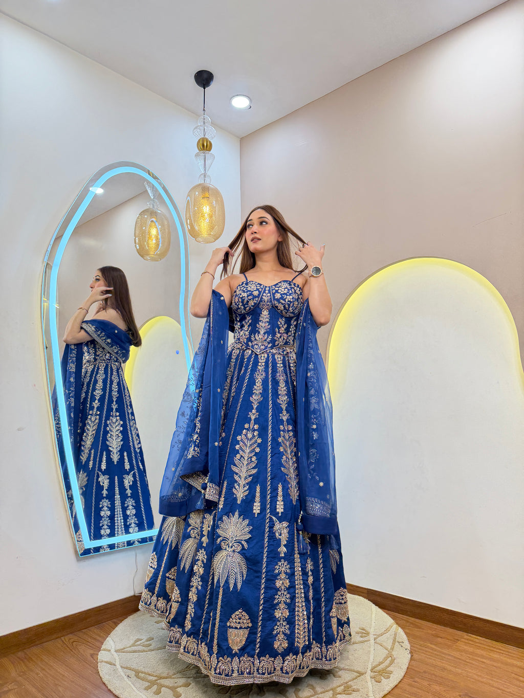 D707  LEHNGA CHOLI