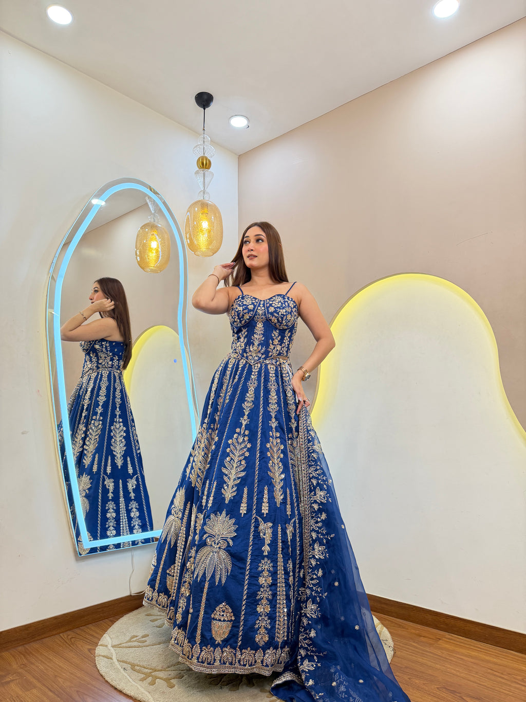 D707  LEHNGA CHOLI