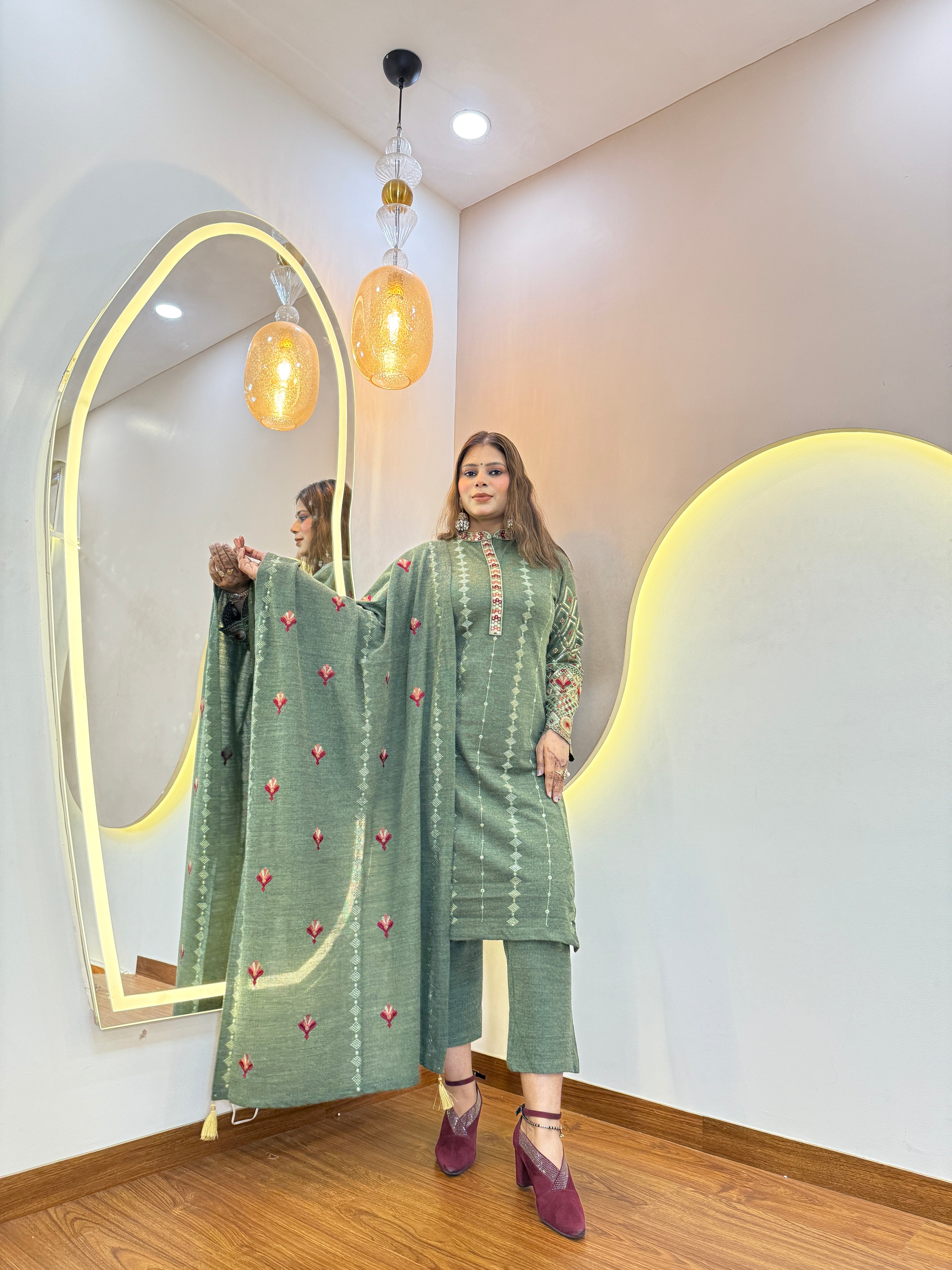 AW502  WOOLEN 3pc SET