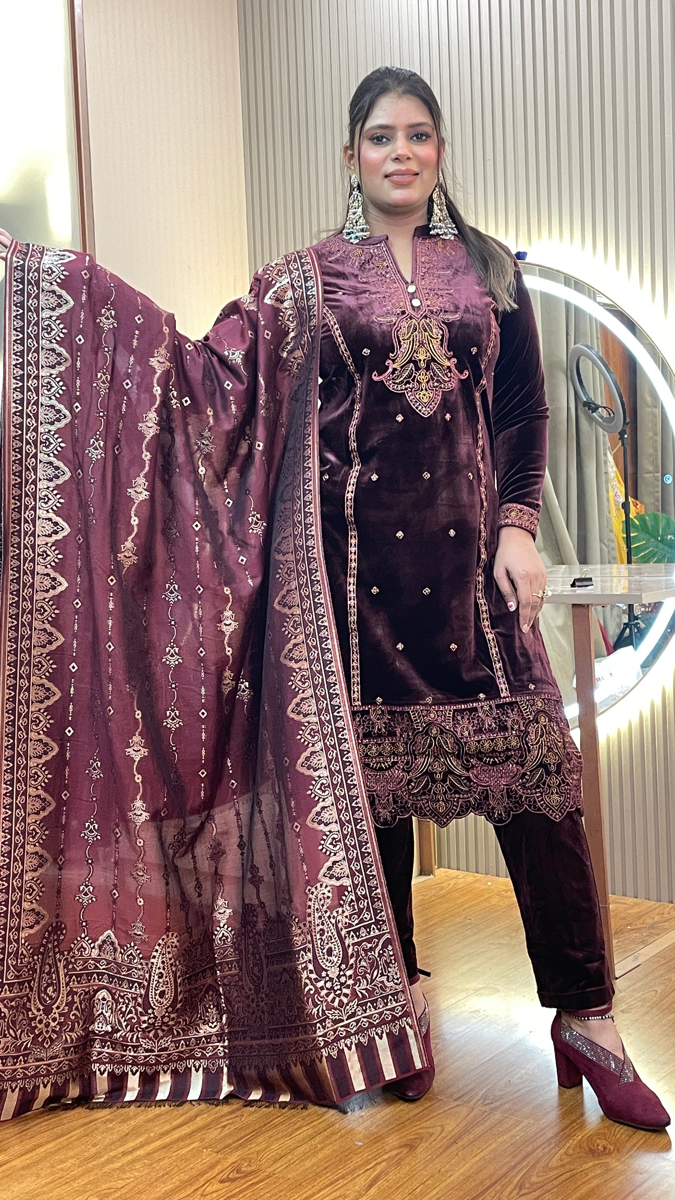 ARIBA   VELVET 3pc. SET