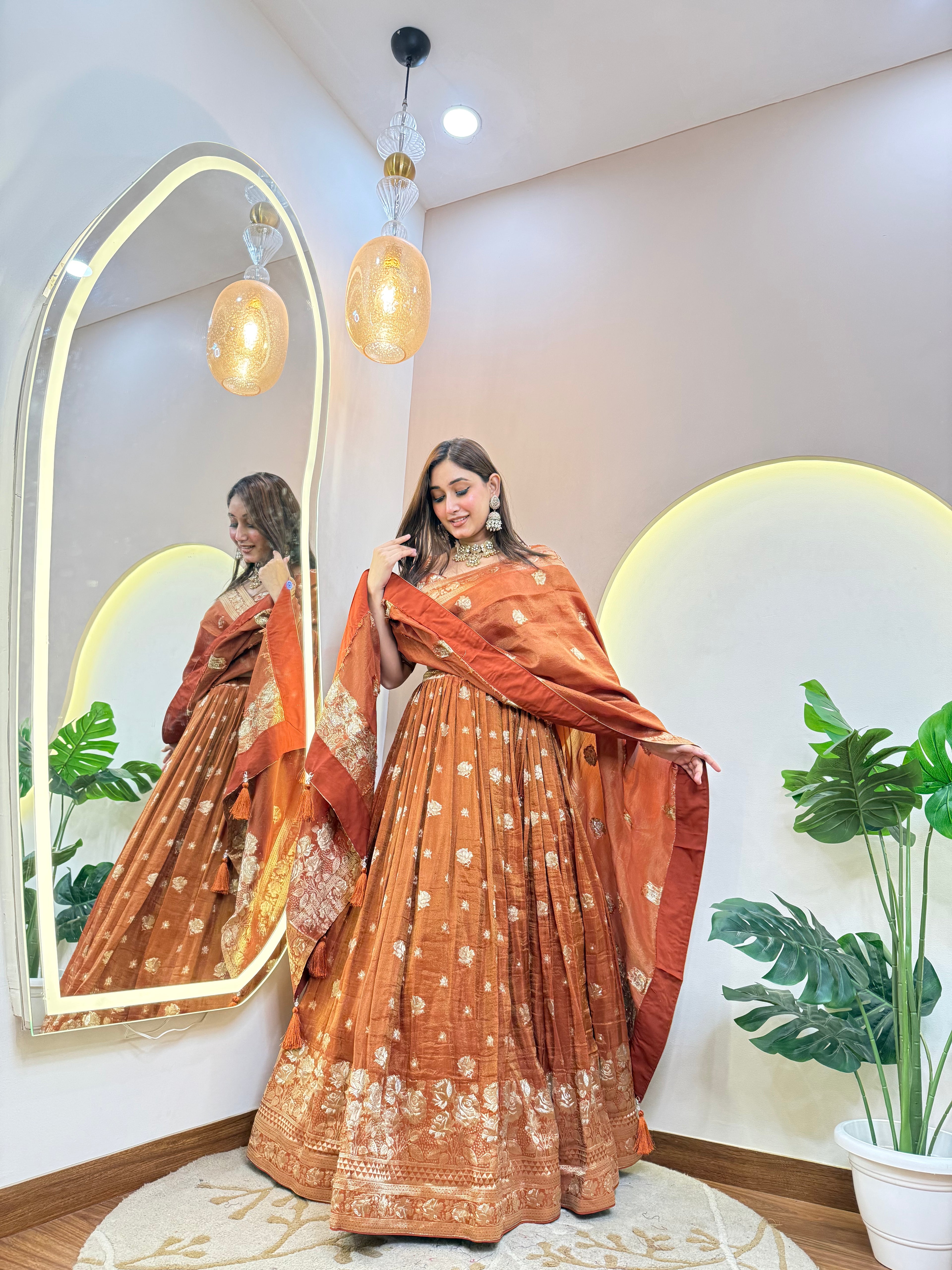 BANARASI OUTFIT CROP TOP SKIRT