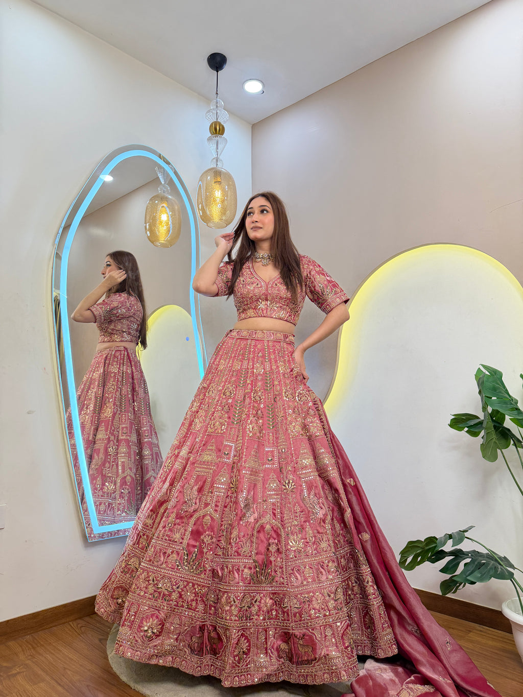 D720   LEHNGA CHOLI