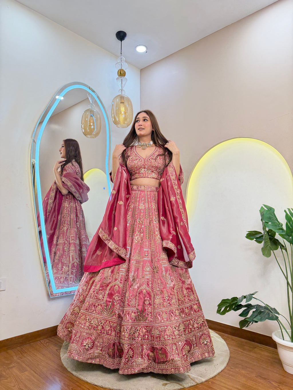 D720   LEHNGA CHOLI