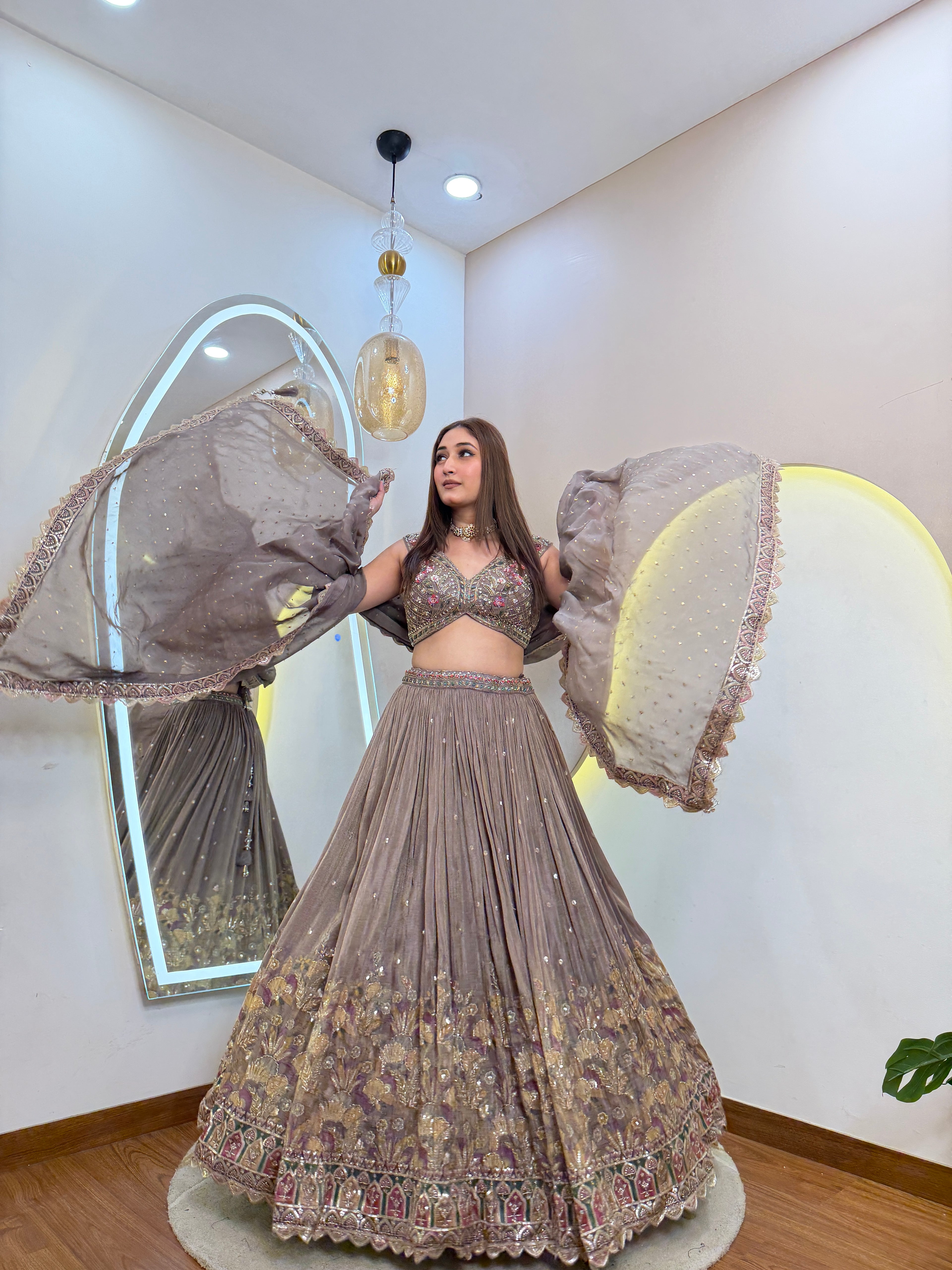 D726  LEHNGA CHOLI