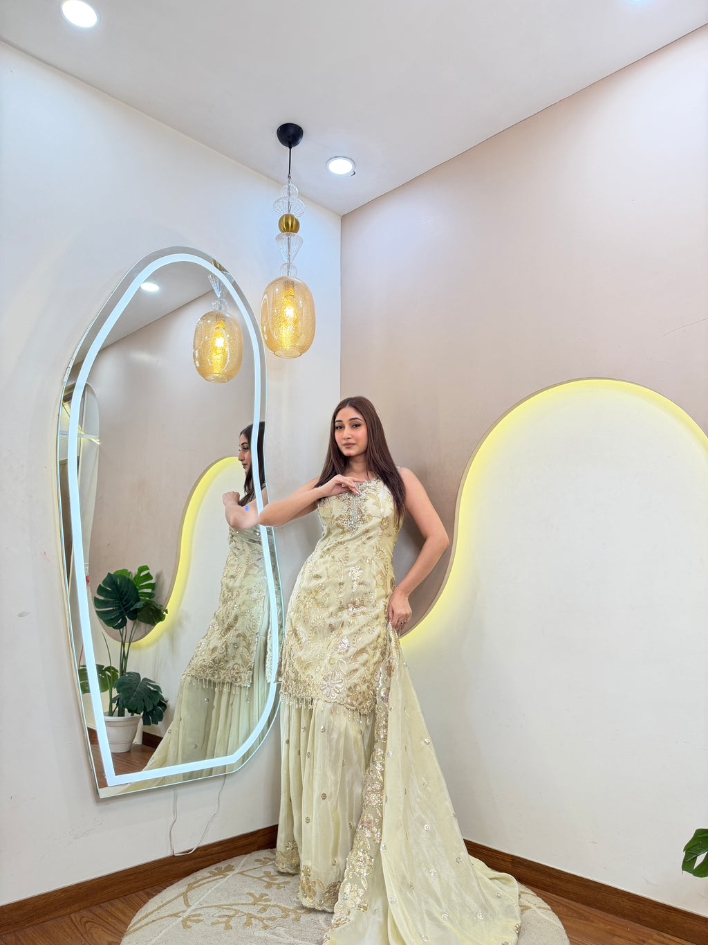D711  SHARARA SUIT