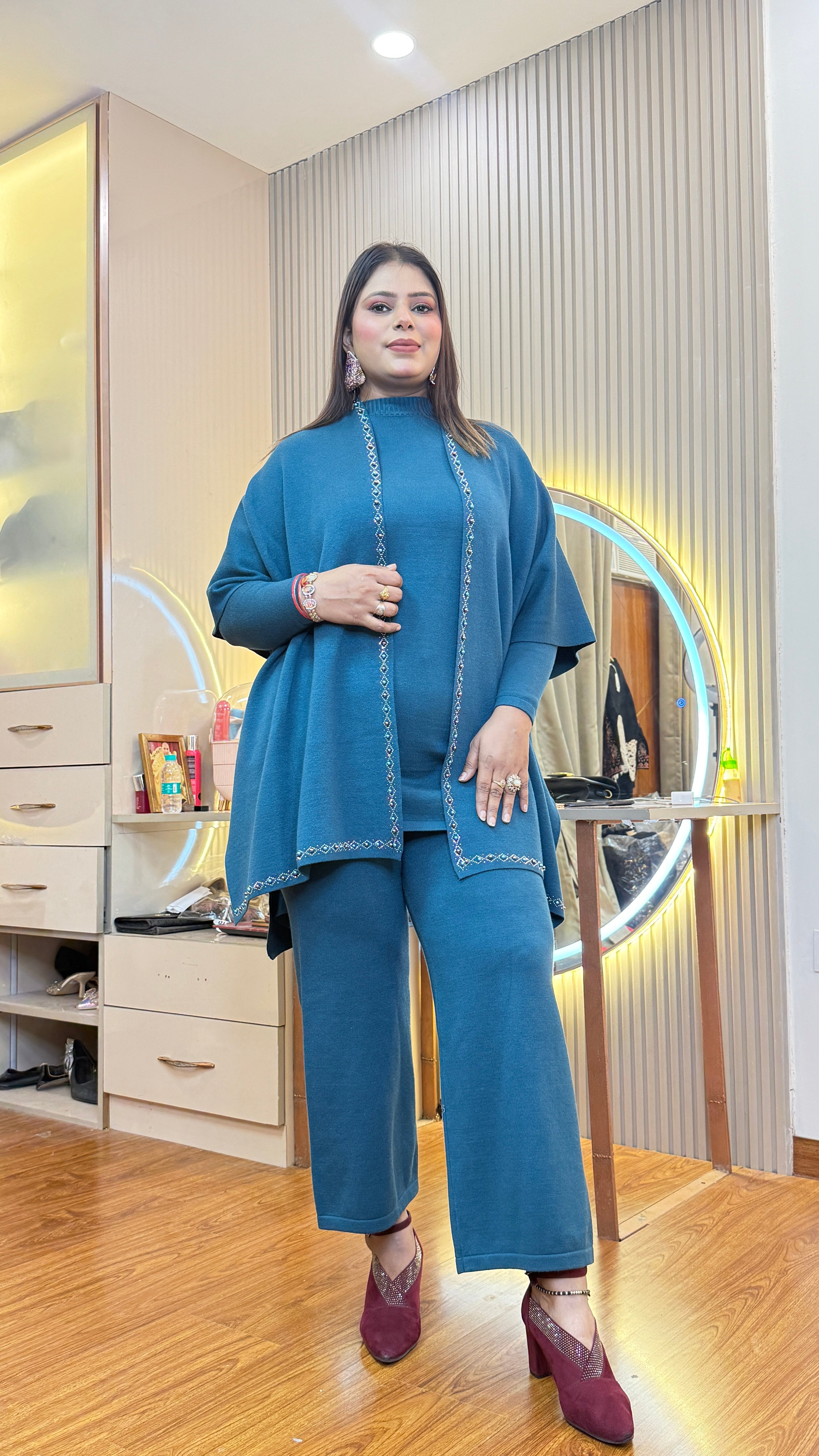 NOURA  Woolen Shrug set