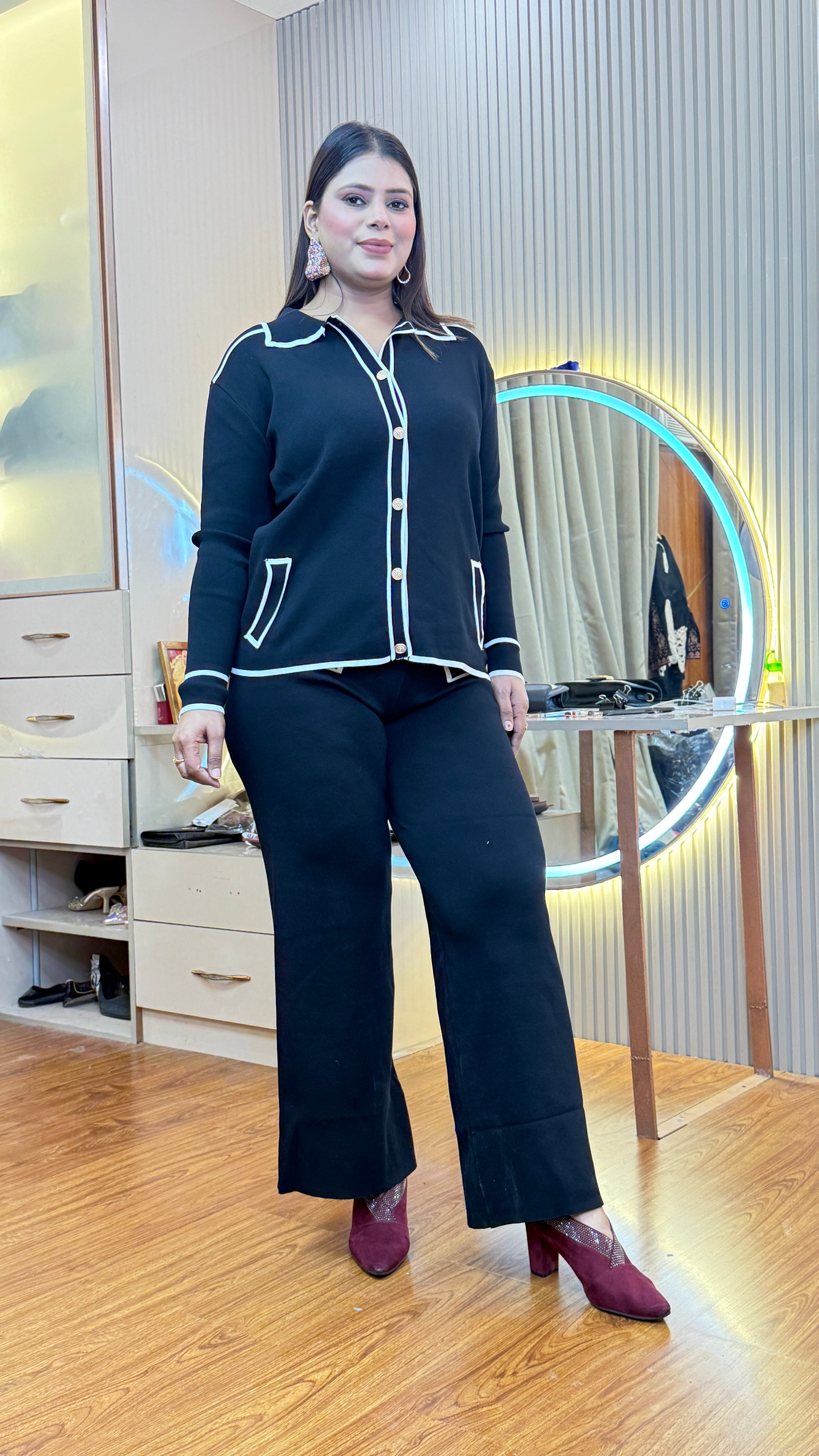 AYRA  WOOLEN CORD SET