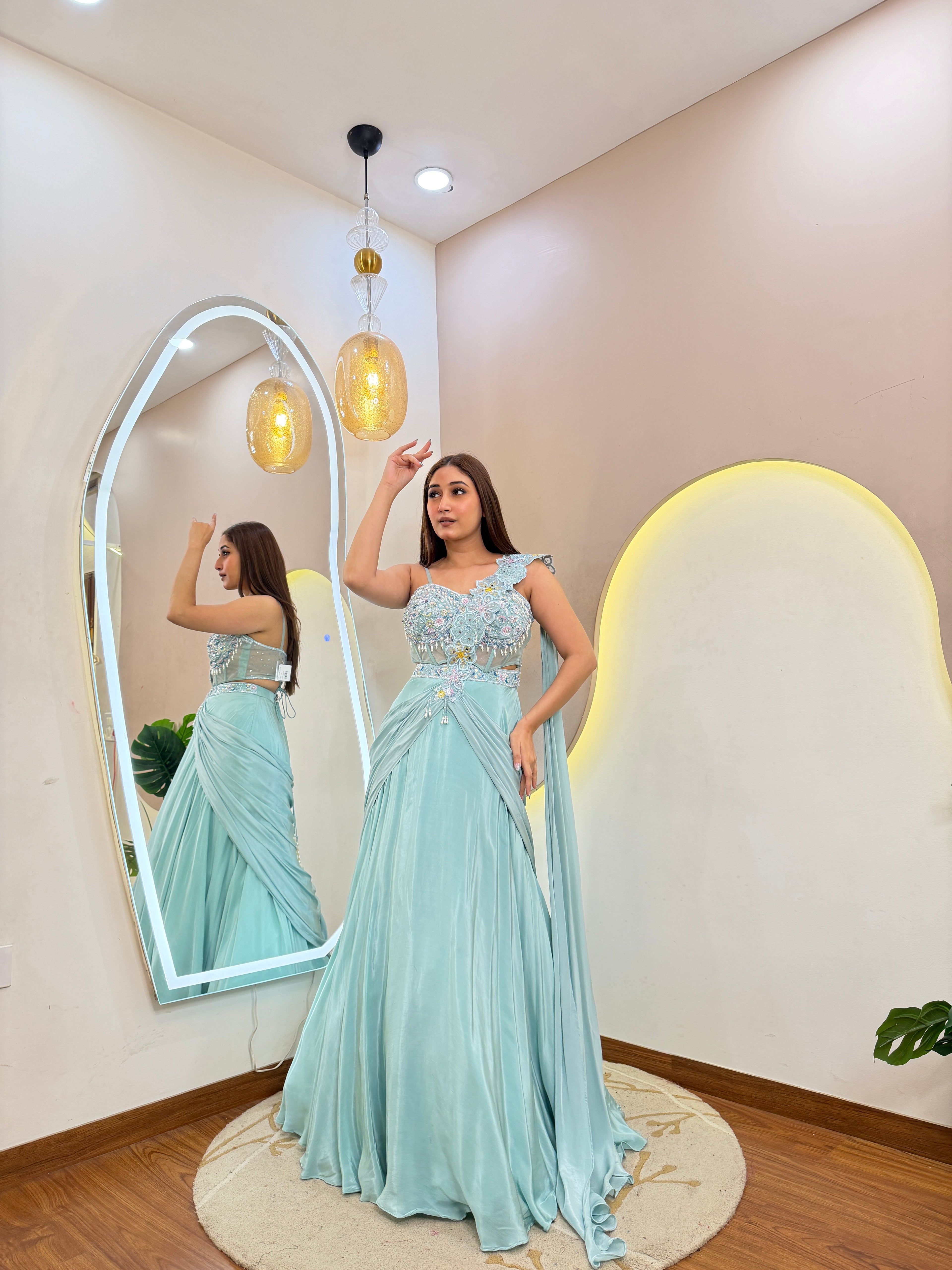 D710  CROP TOP SKIRT