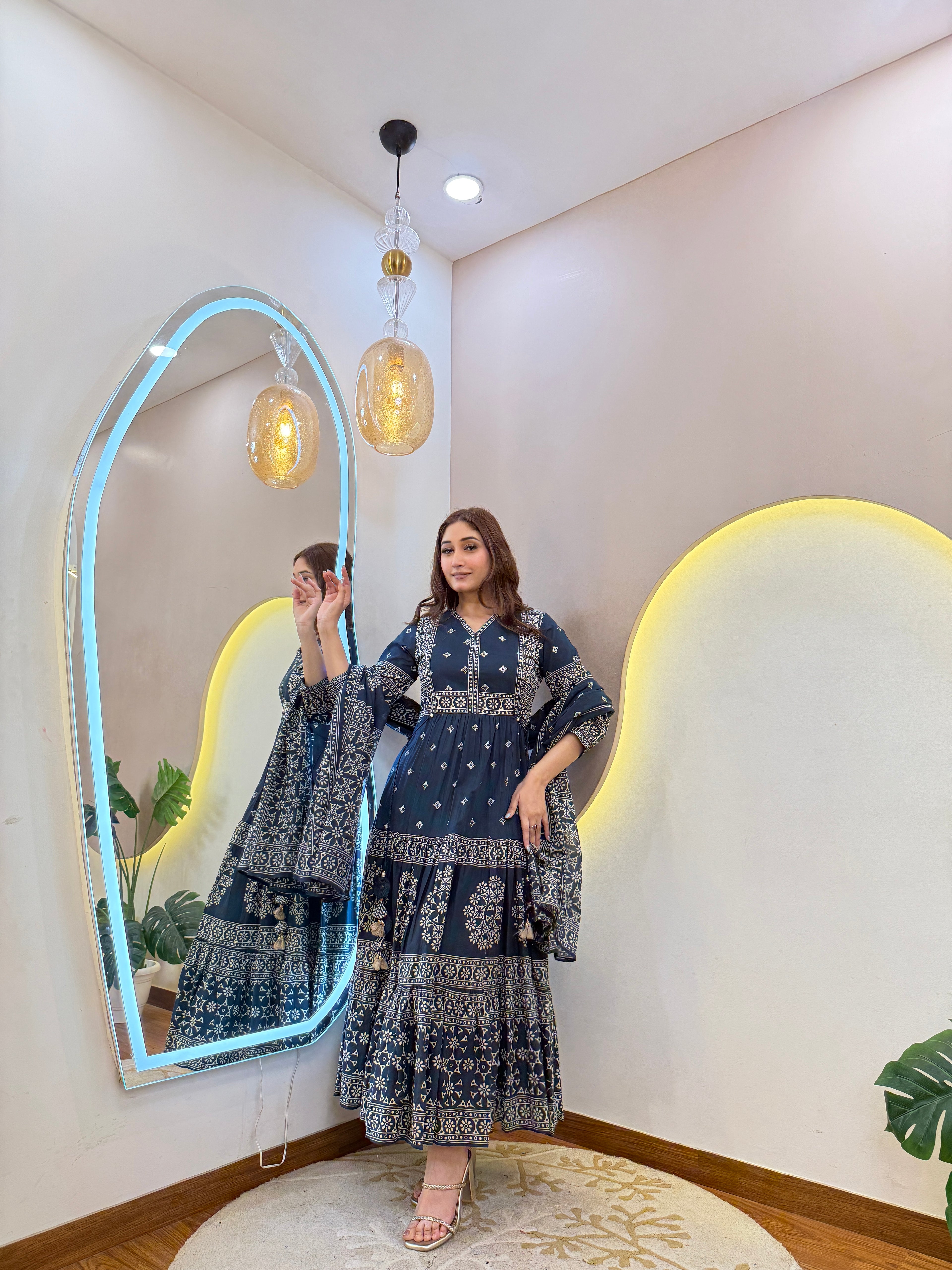 D658  ANARKALI PANT SUIT OUTFIT  GOWN