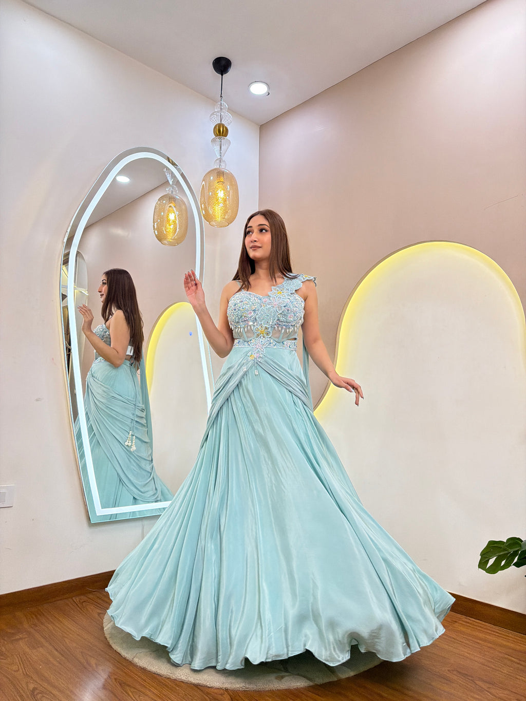 D710  CROP TOP SKIRT